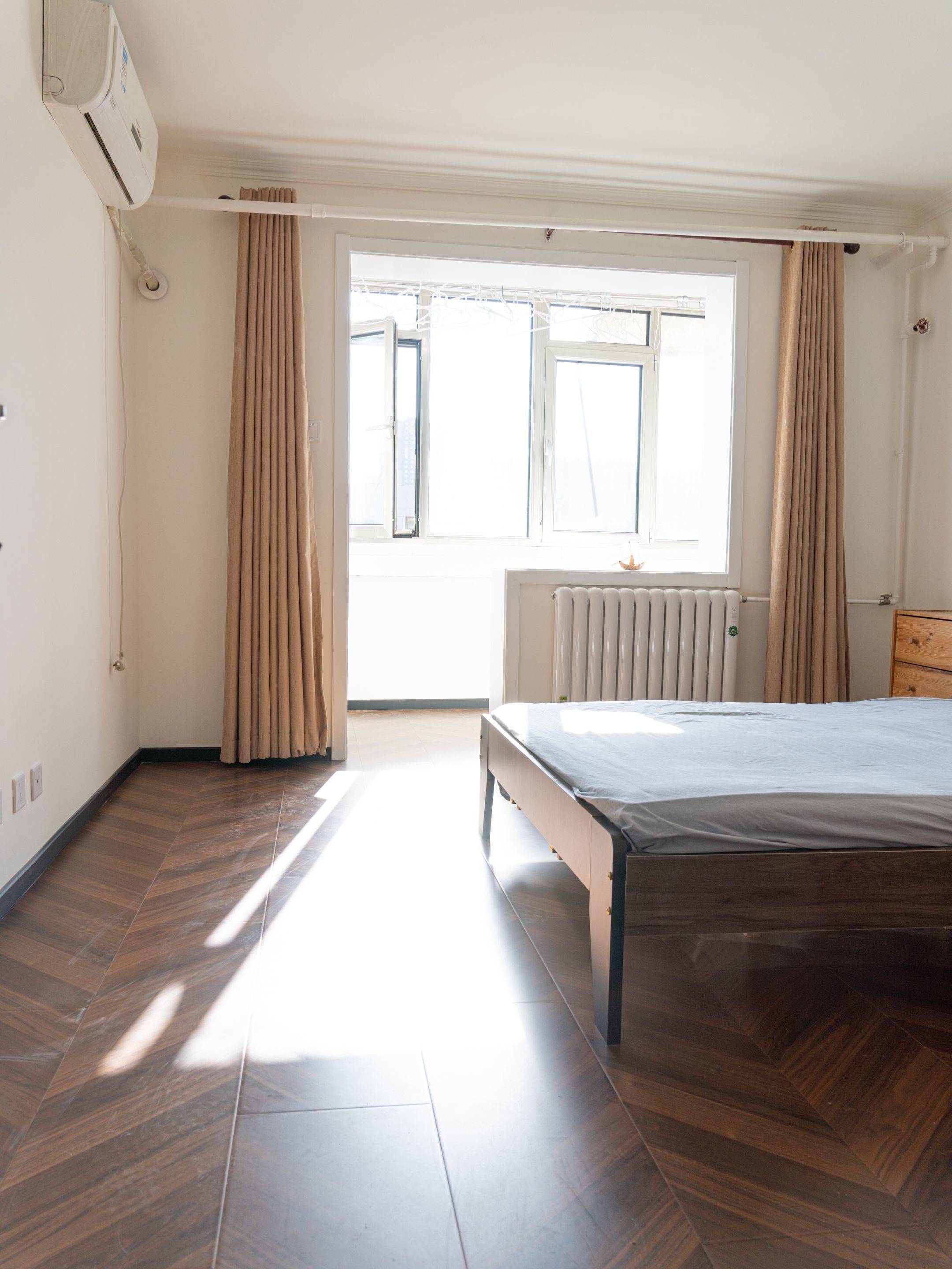 Cozy Home-No Gender Limit-Hustle & Bustle-LGBTQ Friendly-Pet Friendly