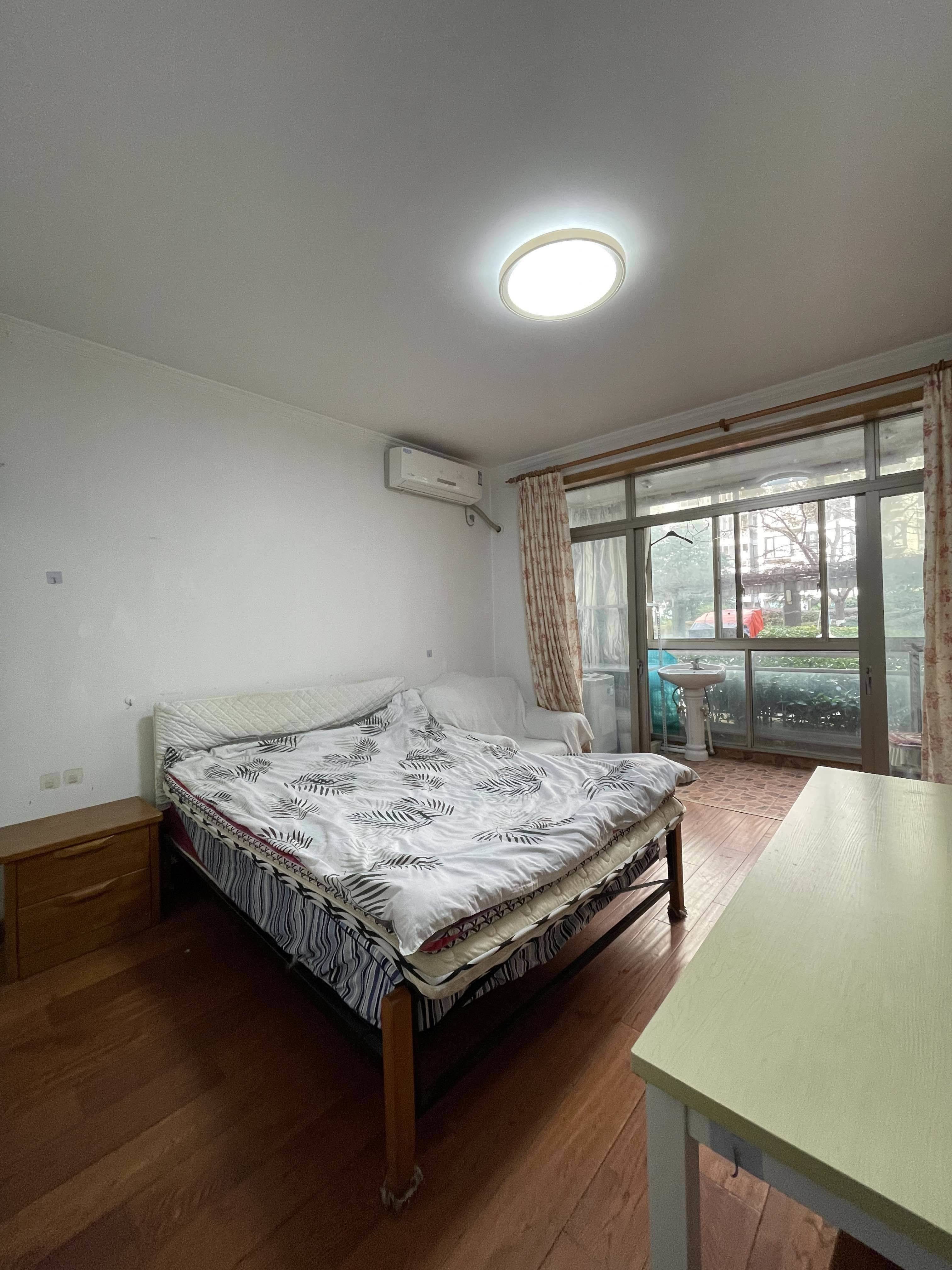 上海曹杨路阿姨自家房