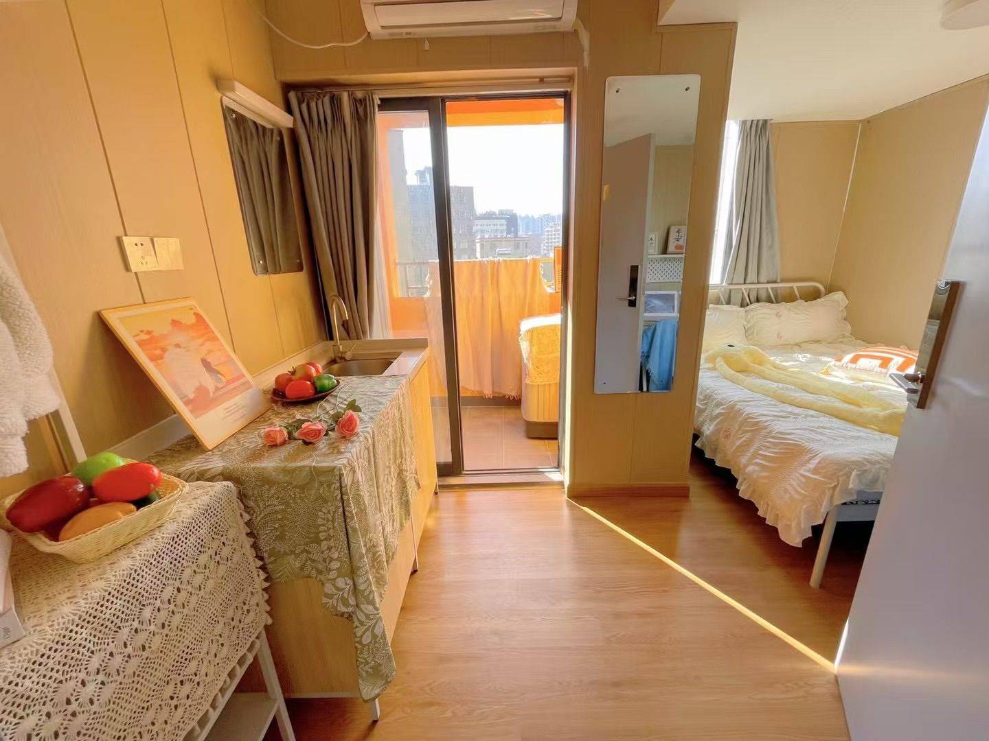 Shenzhen-Longhua-Cozy Home,Clean&Comfy,No Gender Limit,Hustle & Bustle,“Friends”,Chilled,Pet Friendly