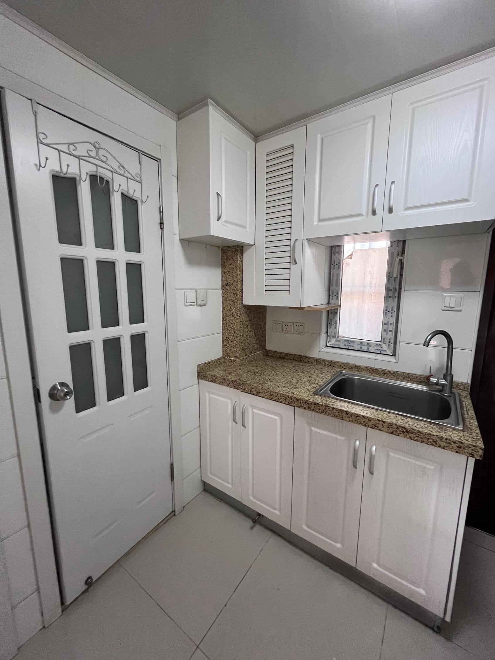 Shanghai-Yangpu-个别户型 12送1活动,长海医院 五角场 首选,个别户型 民用水电 ,多种户型，价格2500起,年租特价85折超值优惠