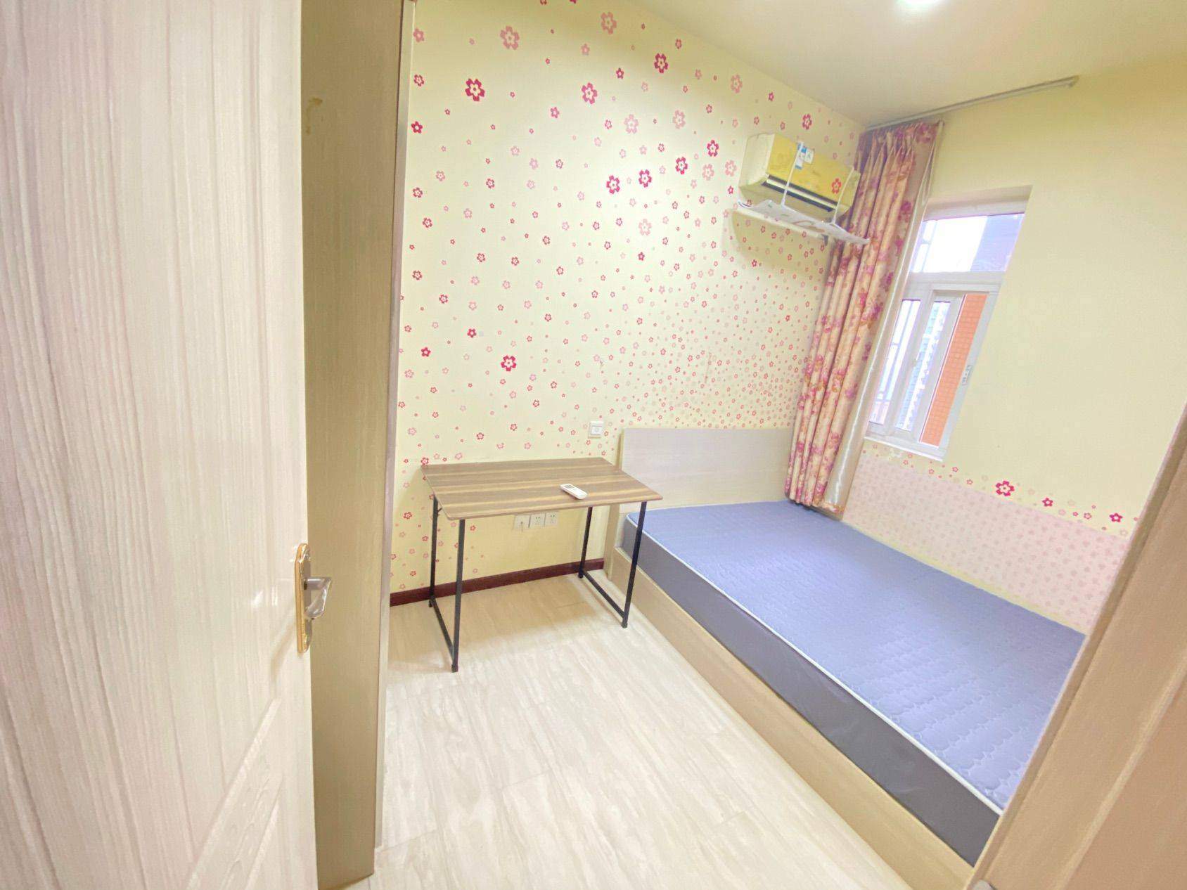 Chengdu-Chenghua-Cozy Home,Clean&Comfy,No Gender Limit,Hustle & Bustle,“Friends”,Chilled,LGBTQ Friendly