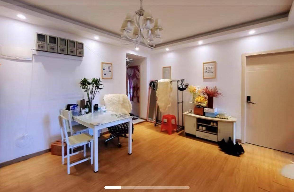 Shanghai-Pudong-Cozy Home,Clean&Comfy,No Gender Limit,Hustle & Bustle,“Friends”,Chilled,LGBTQ Friendly,Pet Friendly