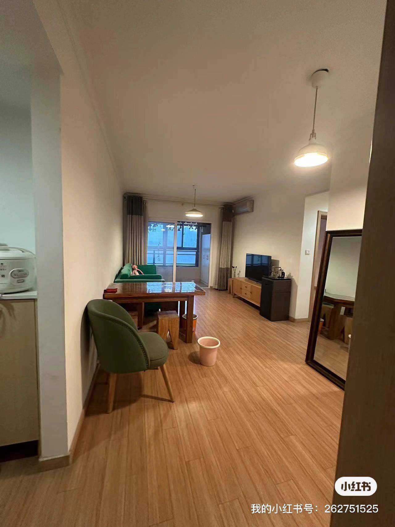 Zhengzhou-Zhongyuan-Cozy Home,Clean&Comfy,No Gender Limit,Hustle & Bustle,“Friends”,Chilled,LGBTQ Friendly,Pet Friendly