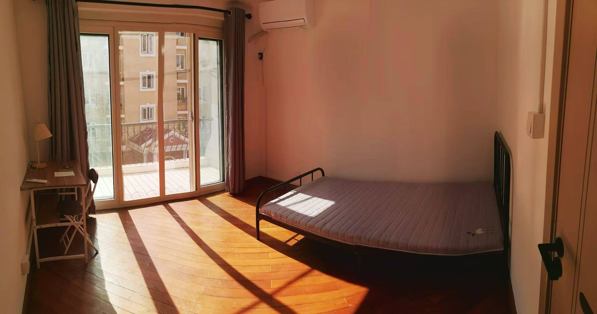 Shanghai-Minhang-Cozy Home,Clean&Comfy,No Gender Limit,Hustle & Bustle,“Friends”,Chilled,LGBTQ Friendly,Pet Friendly