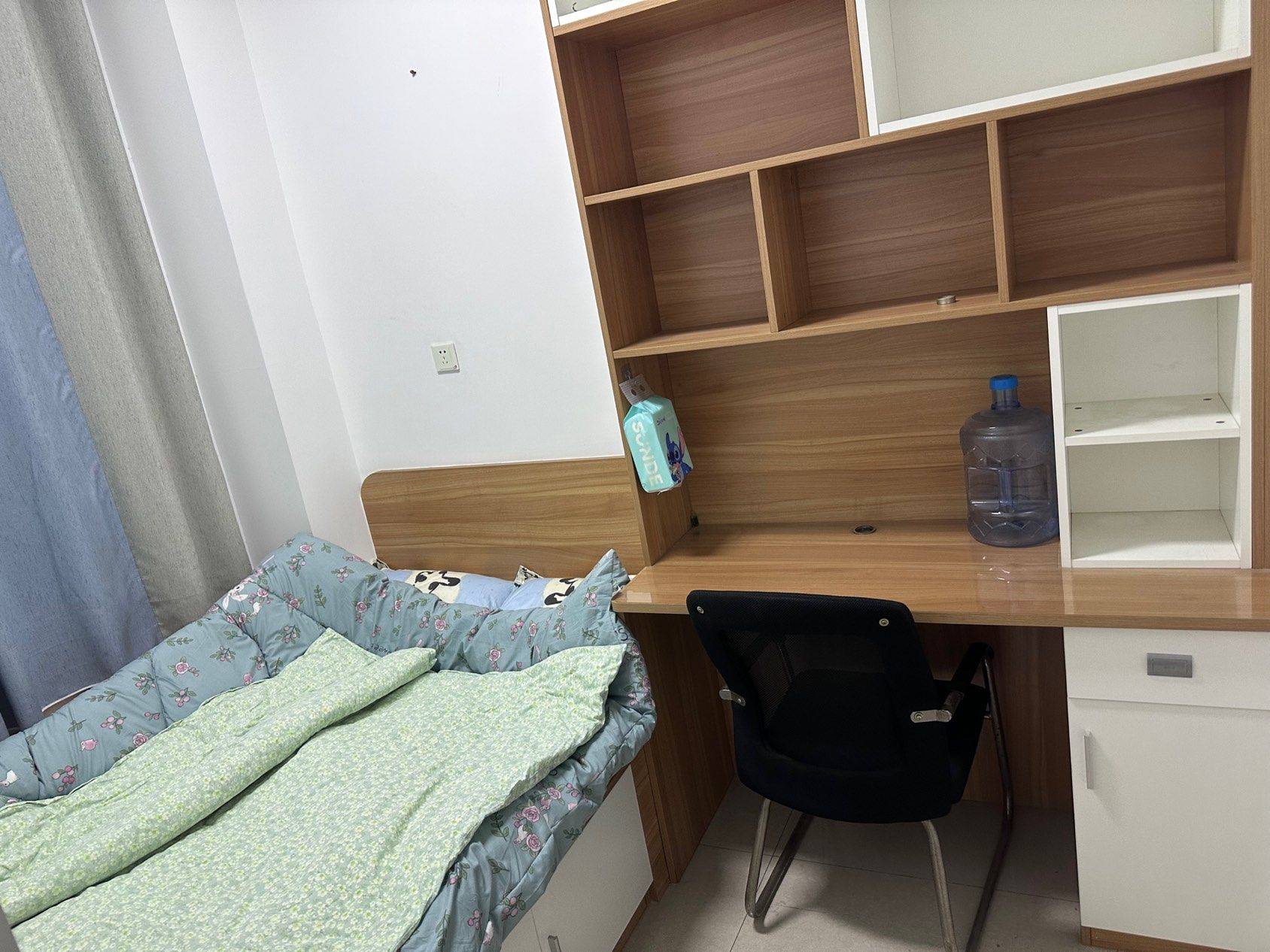 Beijing-Haidian-Cozy Home,Clean&Comfy,No Gender Limit,Hustle & Bustle,“Friends”,Chilled