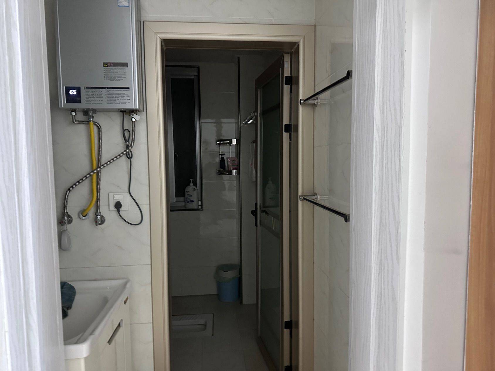Beijing-Haidian-Cozy Home,Clean&Comfy,No Gender Limit,Hustle & Bustle,“Friends”,Chilled