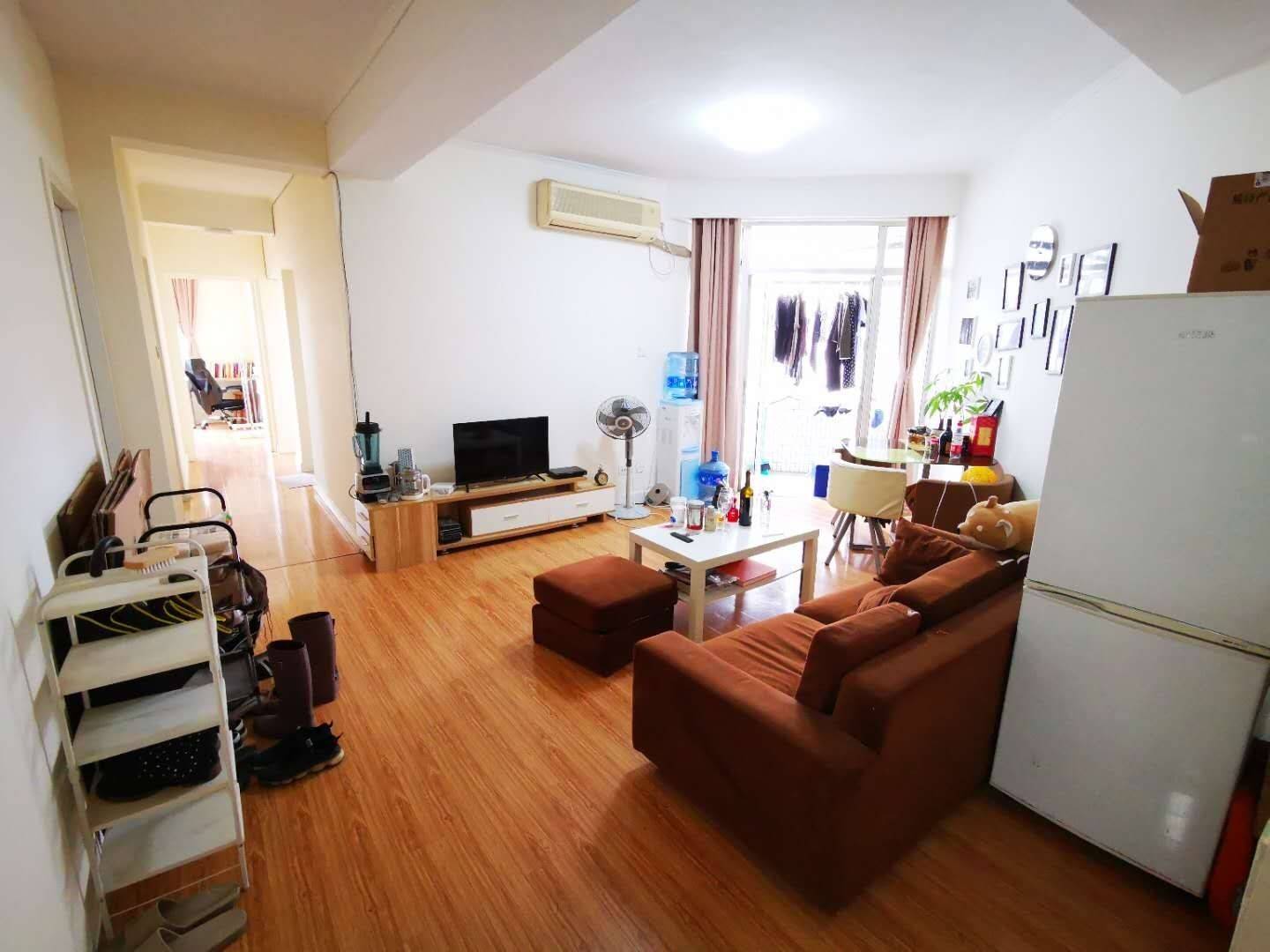 Shanghai-Xuhui-Cozy Home,Clean&Comfy,No Gender Limit,Hustle & Bustle