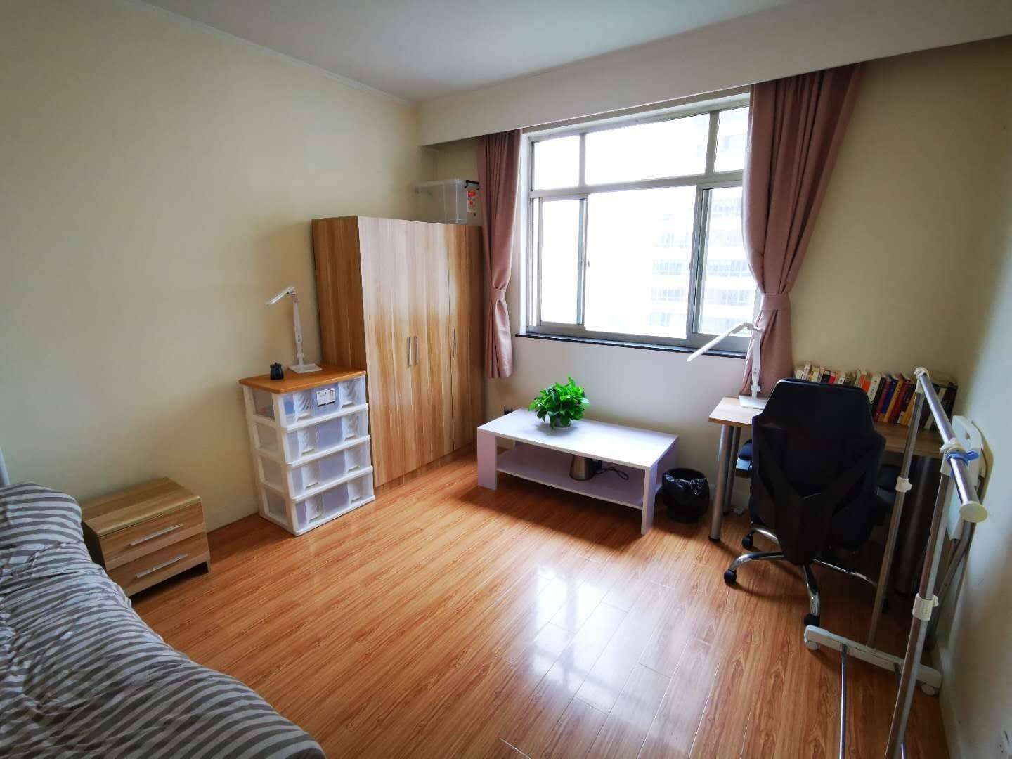 Shanghai-Xuhui-Cozy Home,Clean&Comfy,No Gender Limit,Hustle & Bustle