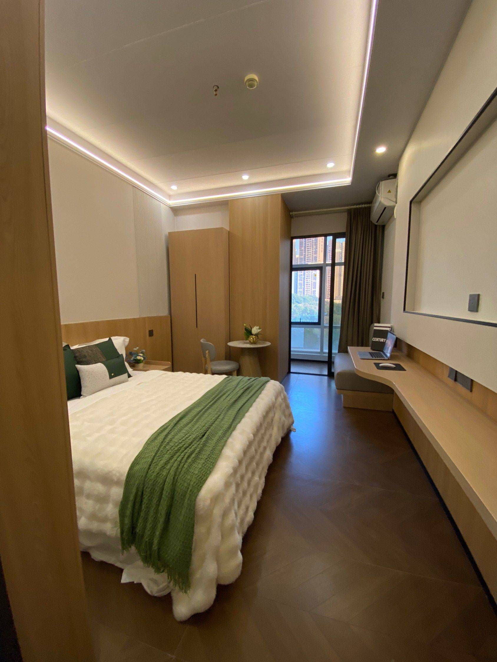 Shenzhen-Futian-Cozy Home,Clean&Comfy,No Gender Limit,Hustle & Bustle,“Friends”,Chilled