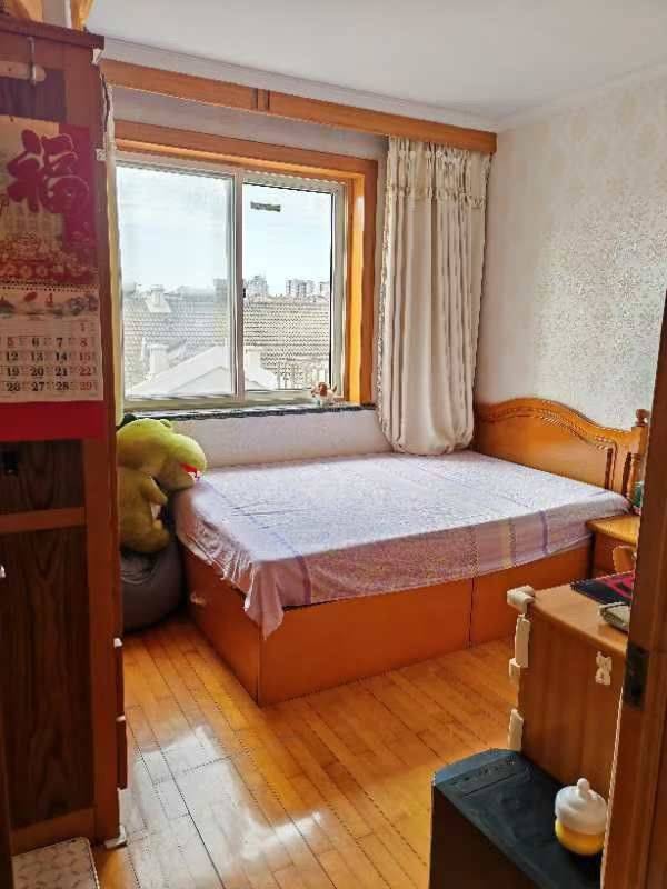 Qingdao-Shibei-No Gender Limit,Hustle & Bustle,Pet Friendly