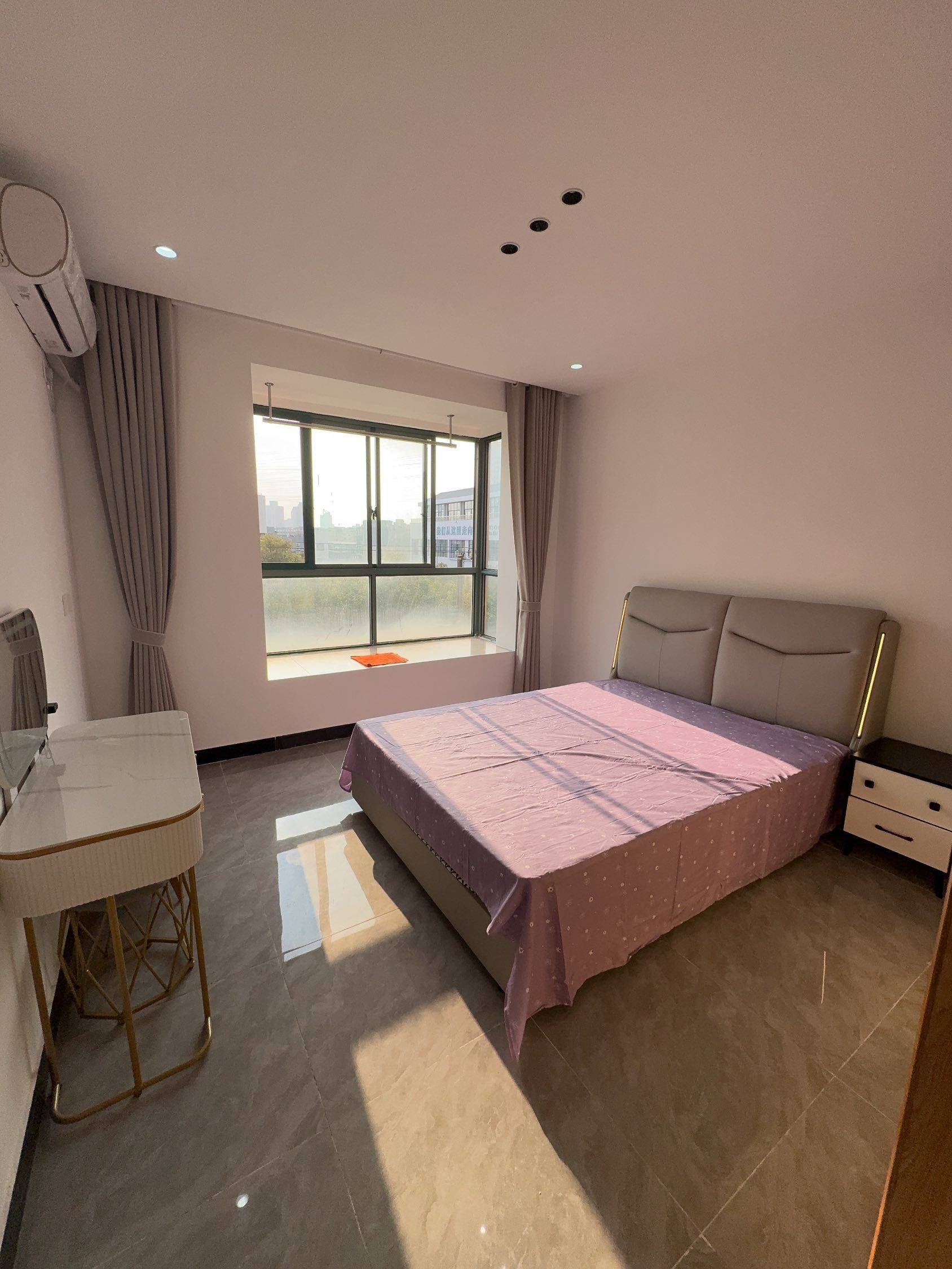 Shanghai-Pudong-LGBTQ Friendly,Pet Friendly