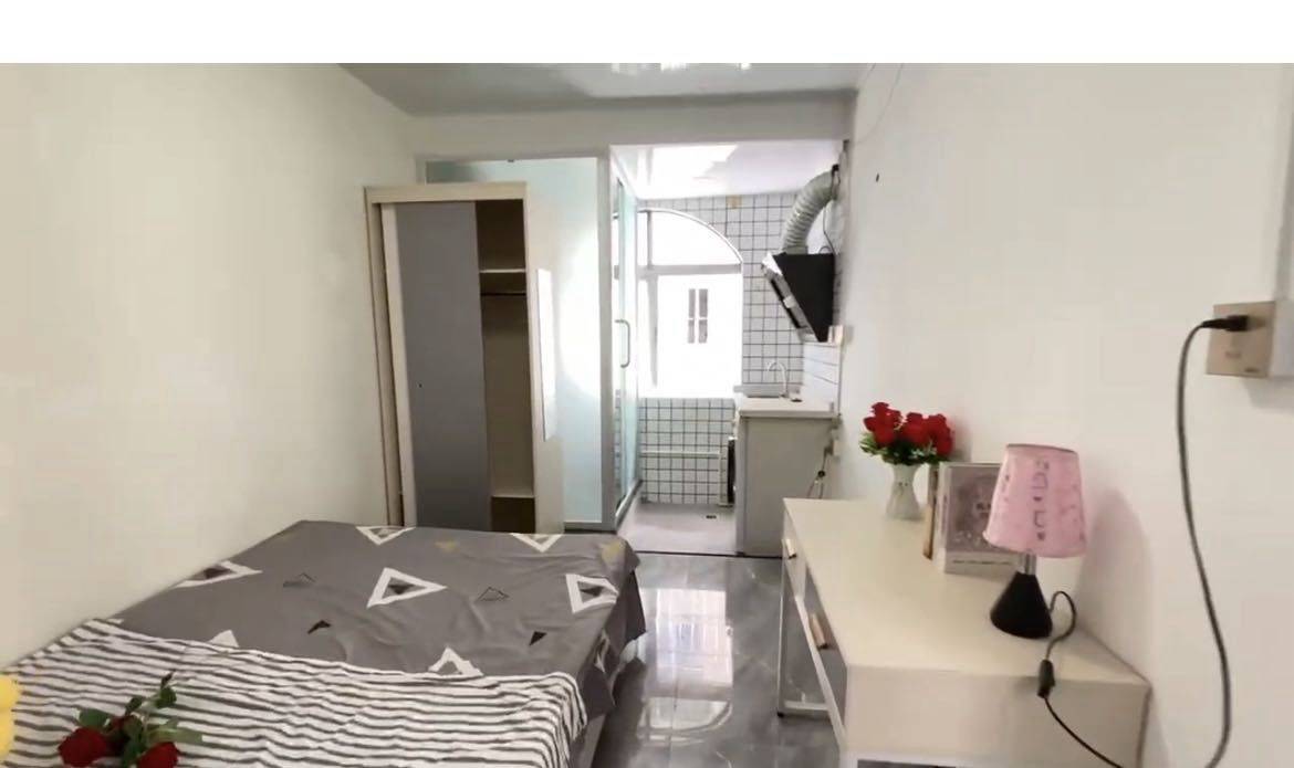 Shenzhen-Longhua-Pet Friendly