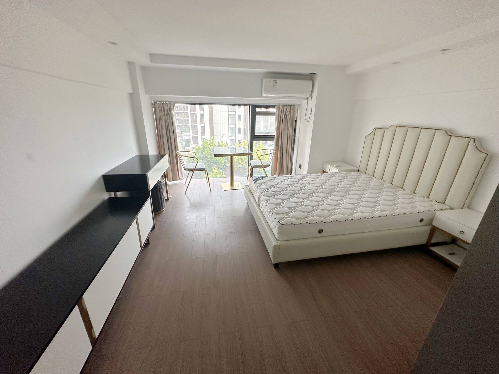 Hangzhou-Shangcheng-Cozy Home,Clean&Comfy,No Gender Limit,Hustle & Bustle,Chilled