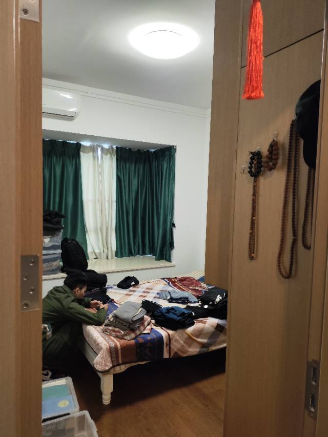 Dongguan-Changan-Hustle & Bustle