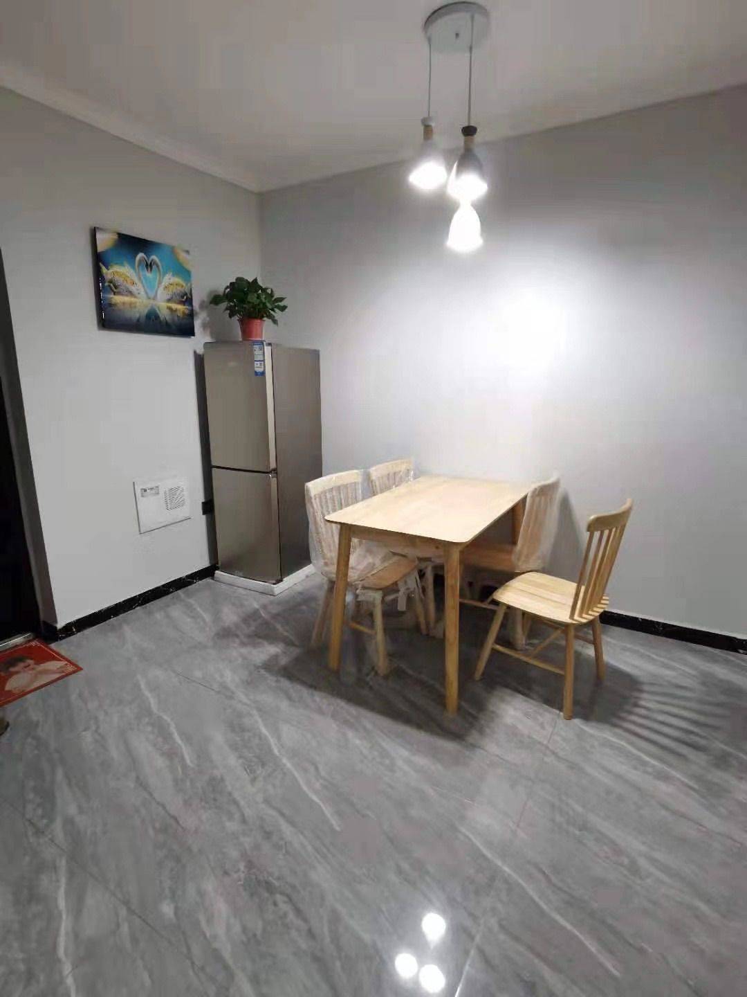 Zhengzhou-Jinshui-Cozy Home,Clean&Comfy,No Gender Limit,Hustle & Bustle,“Friends”,Chilled,LGBTQ Friendly,Pet Friendly