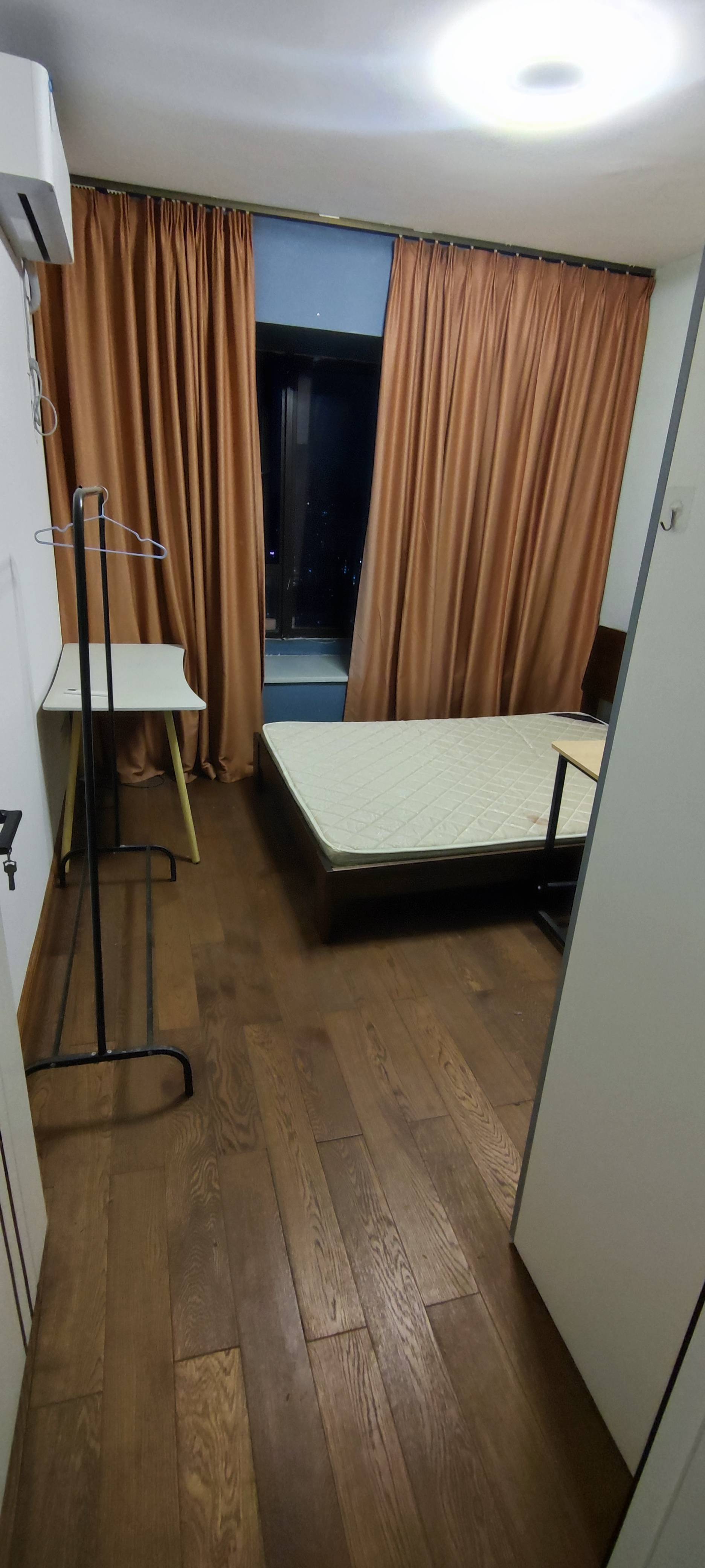 Wuhan-Hongshan-Hustle & Bustle