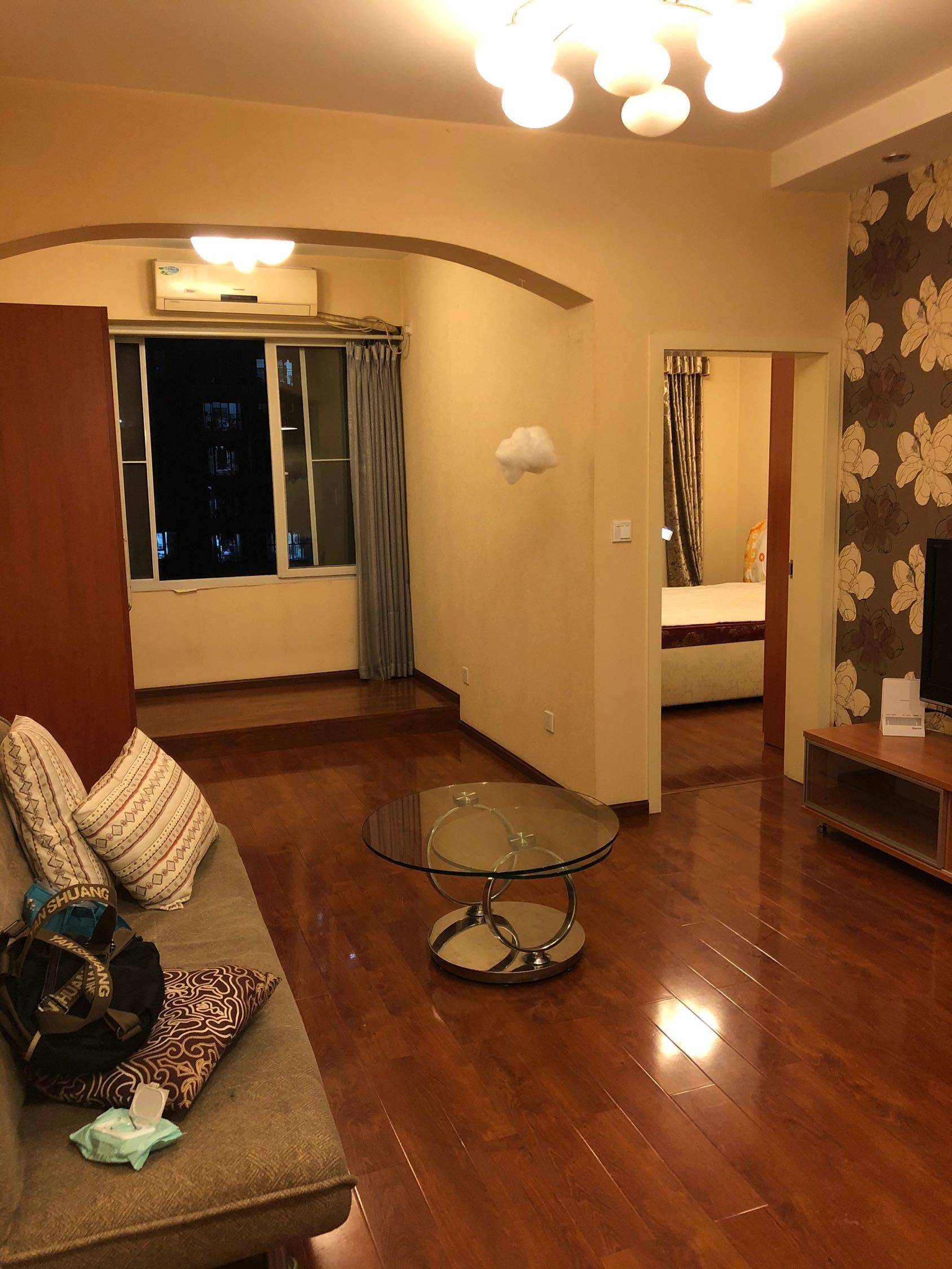 Chongqing-Jiulongpo-Cozy Home,Clean&Comfy,No Gender Limit,Hustle & Bustle,“Friends”,Chilled,LGBTQ Friendly,Pet Friendly