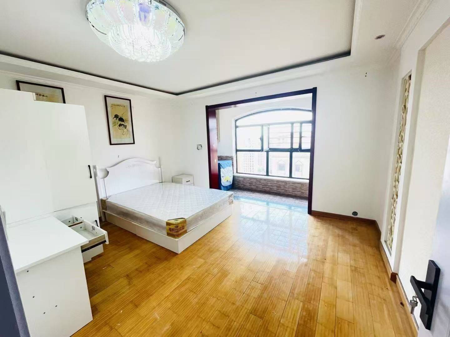 青岛-李滄-精装修,家具齐全,捡漏,溫馨小窩,乾淨治愈,不限性別