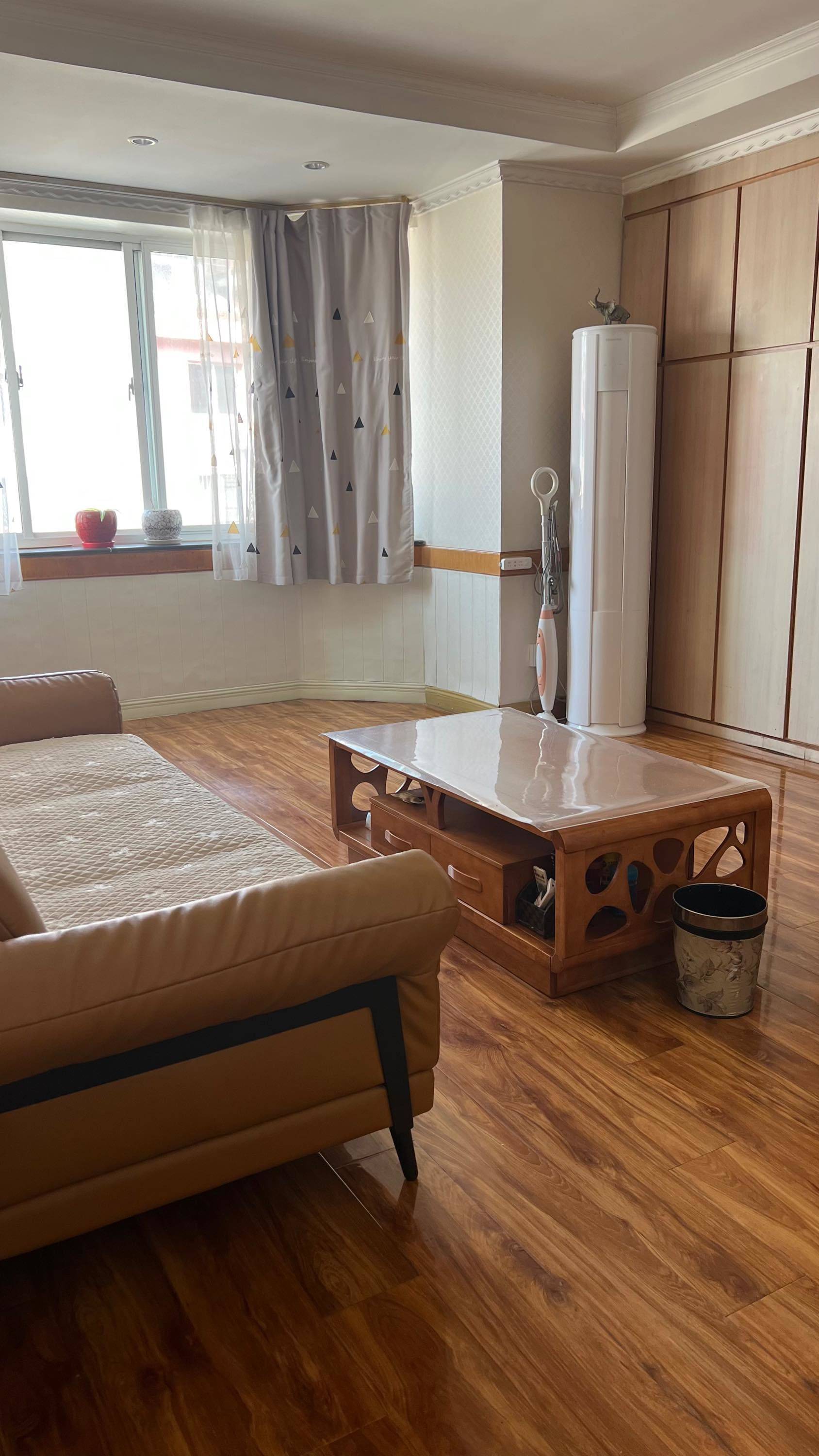 Jinan-Lixia-Cozy Home,Clean&Comfy,Hustle & Bustle,Chilled
