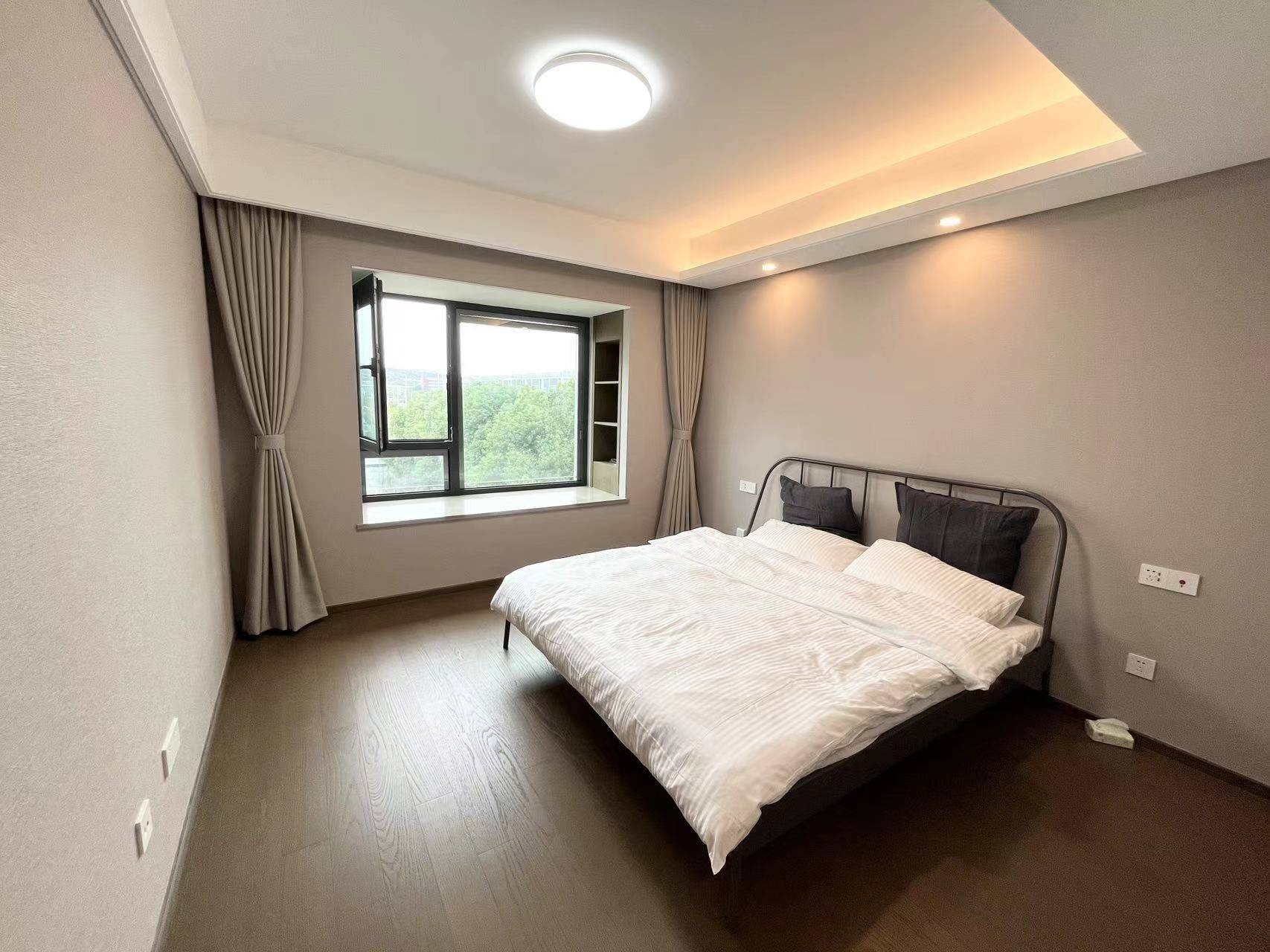 Nanjing-Jiangning-Cozy Home,Clean&Comfy,No Gender Limit,Hustle & Bustle,“Friends”,Chilled,LGBTQ Friendly,Pet Friendly