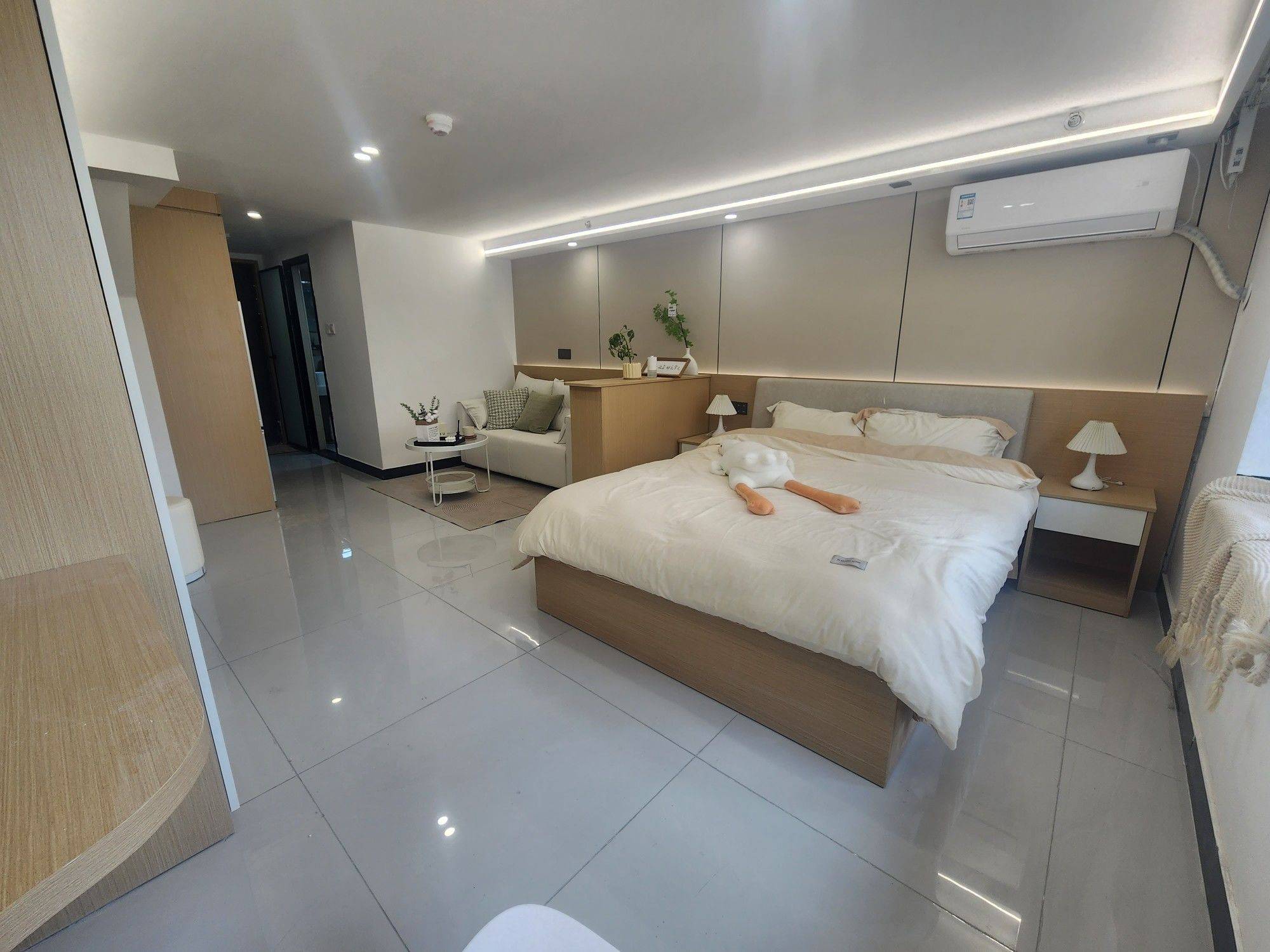 Shanghai-Xuhui-Cozy Home,Clean&Comfy,Hustle & Bustle,“Friends”,Chilled,Pet Friendly