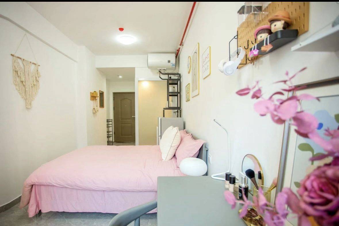 Changsha-Yuhua-转租,Pet Friendly,LGBTQ Friendly,Cozy Home,Clean&Comfy,No Gender Limit,Hustle & Bustle,“Friends”,Chilled