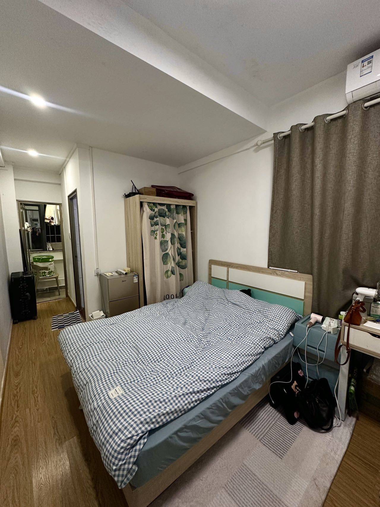 Shenzhen-Longhua-Cozy Home,No Gender Limit,Pet Friendly