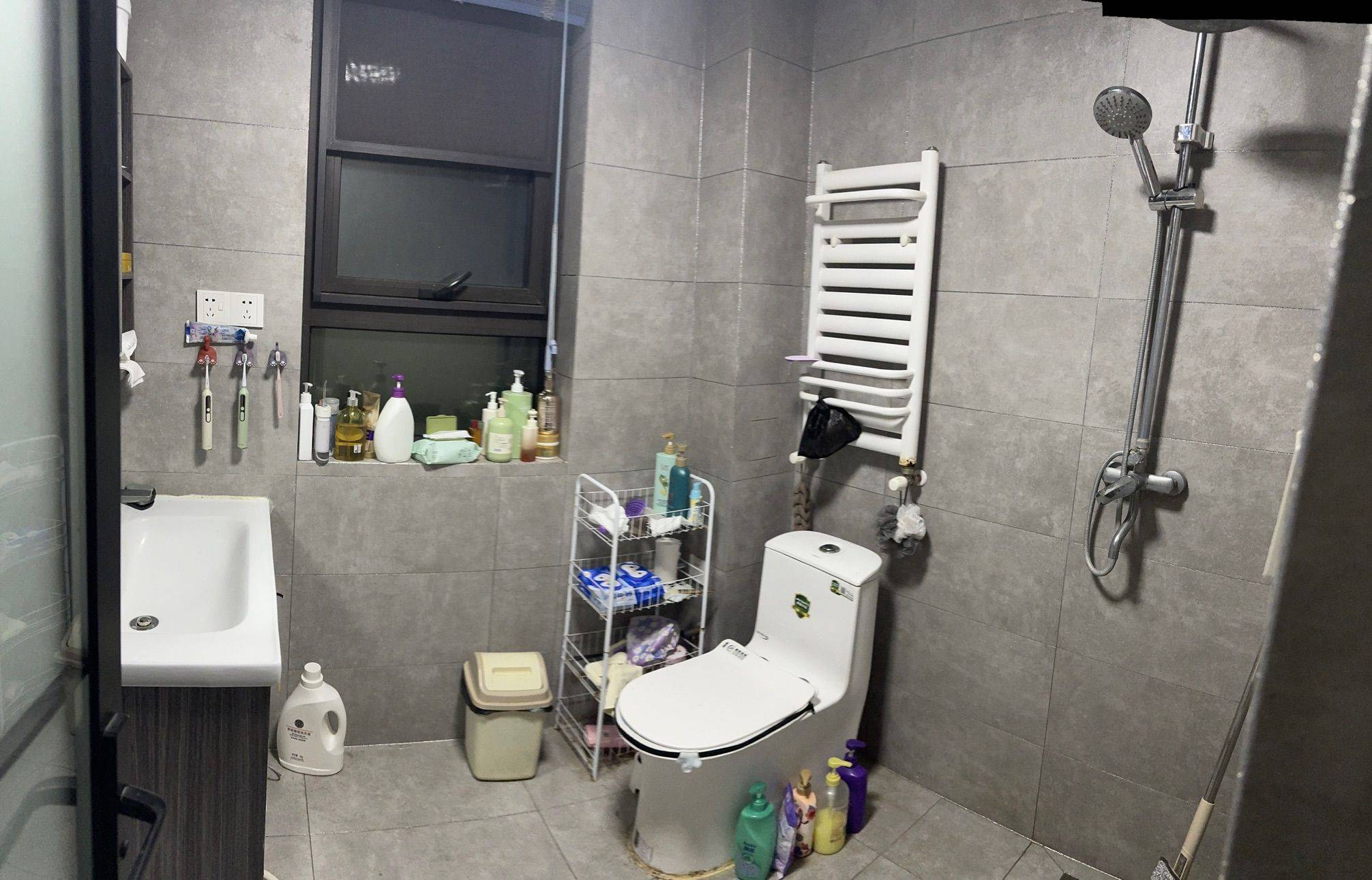 Zhengzhou-Zhongyuan-Cozy Home,Clean&Comfy,No Gender Limit,Hustle & Bustle,“Friends”,Chilled,LGBTQ Friendly