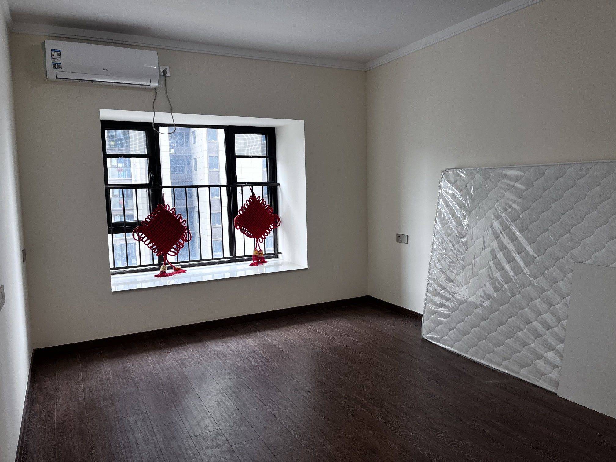 Wuhan-Hongshan-Cozy Home,Clean&Comfy,Hustle & Bustle,“Friends”,Chilled