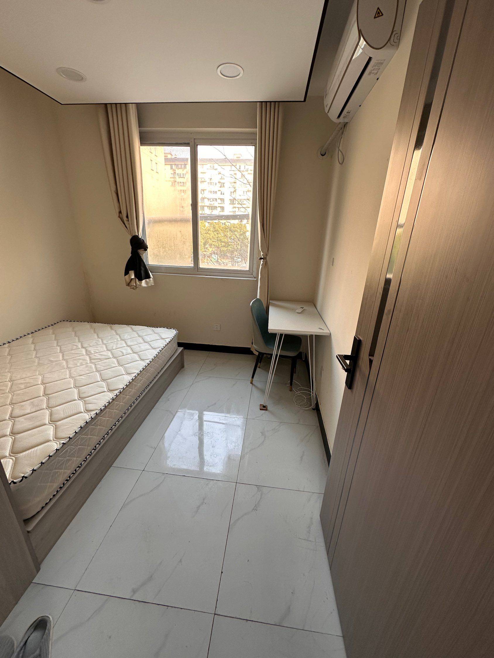 Shanghai-Minhang-Cozy Home,Clean&Comfy,No Gender Limit,Hustle & Bustle