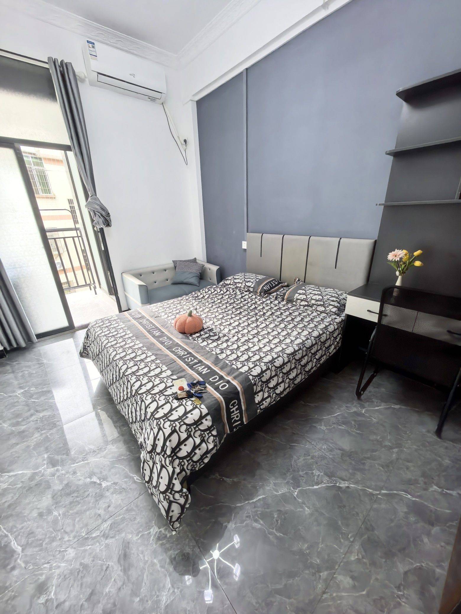 Guangzhou-Tianhe-Cozy Home,Clean&Comfy,No Gender Limit,Hustle & Bustle,“Friends”,Chilled,LGBTQ Friendly,Pet Friendly