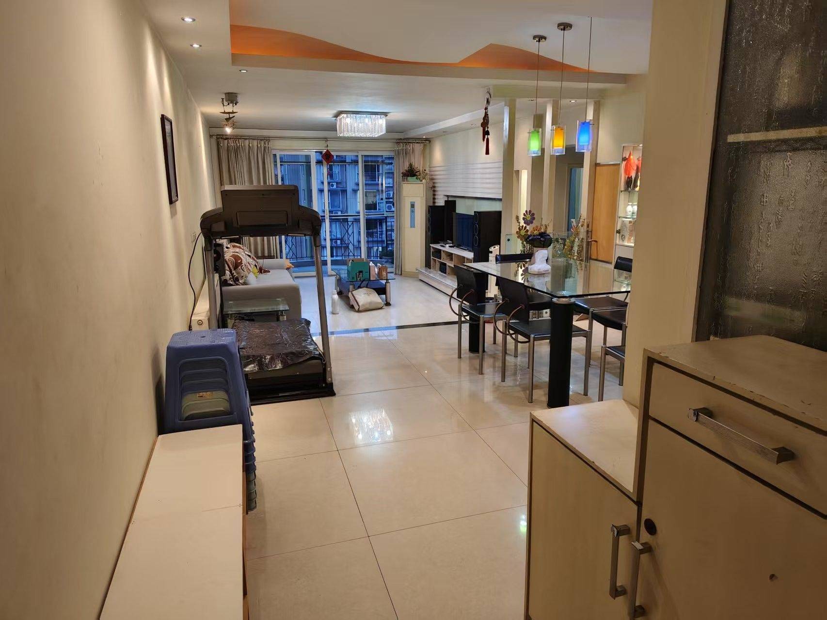Chongqing-Nan'An-Cozy Home,Clean&Comfy,No Gender Limit,Hustle & Bustle,“Friends”