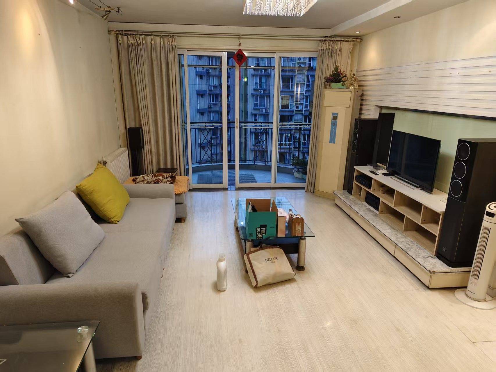 Chongqing-Nan'An-Cozy Home,Clean&Comfy,No Gender Limit,Hustle & Bustle,“Friends”
