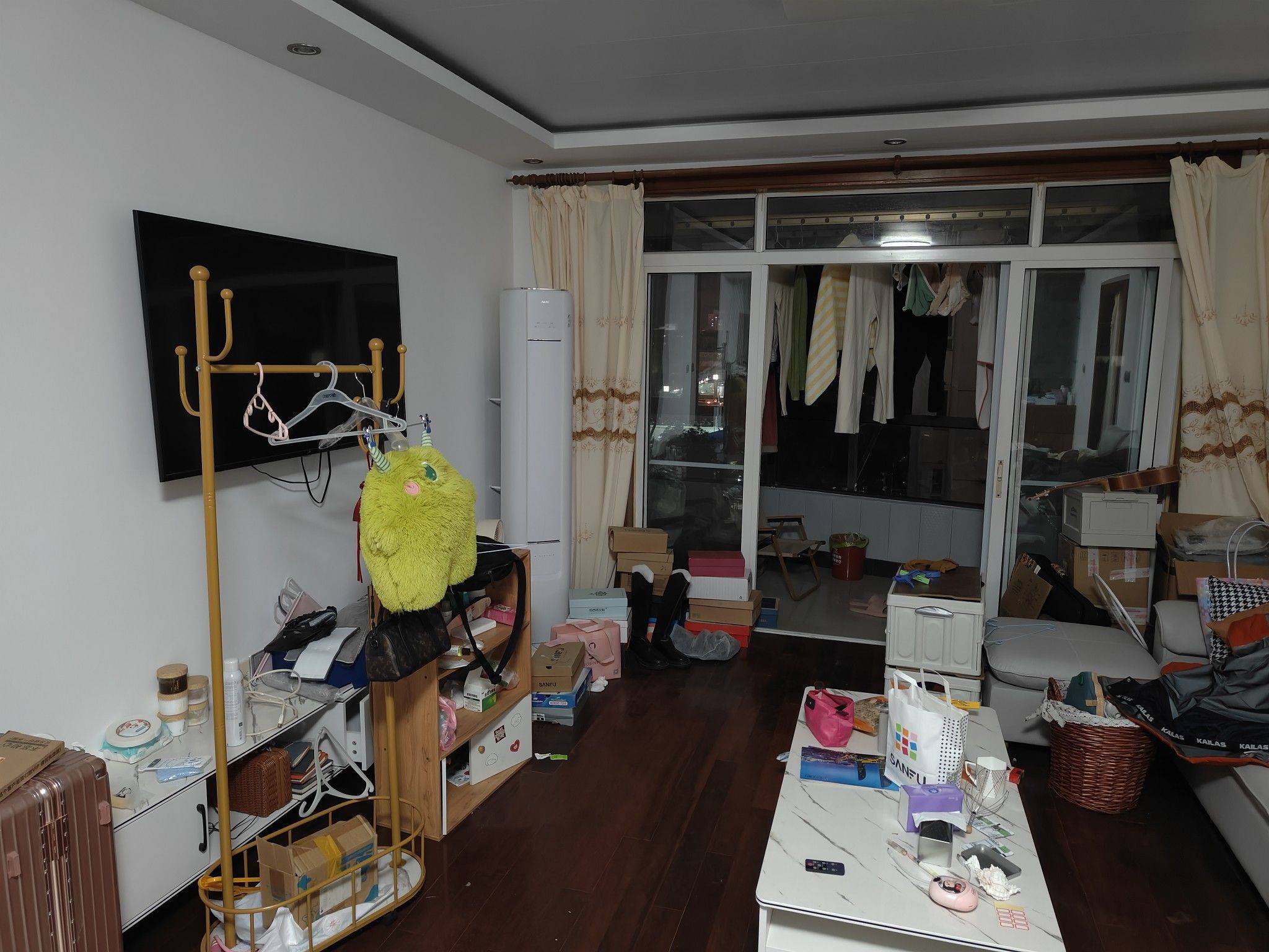 Shanghai-Pudong-Cozy Home,Clean&Comfy,No Gender Limit,Hustle & Bustle,“Friends”,Chilled,LGBTQ Friendly,Pet Friendly