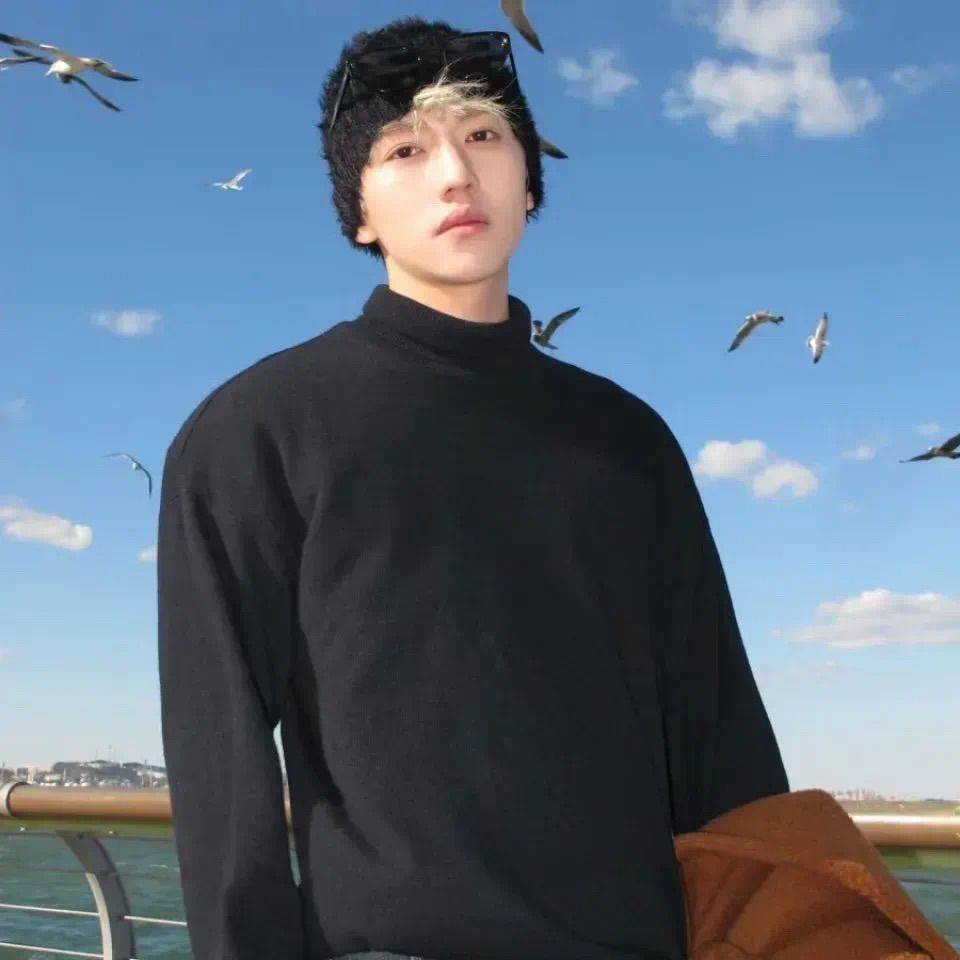 李