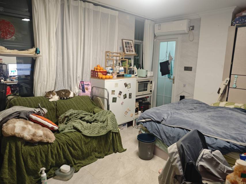 Shenzhen-Longhua-Cozy Home,No Gender Limit,Hustle & Bustle