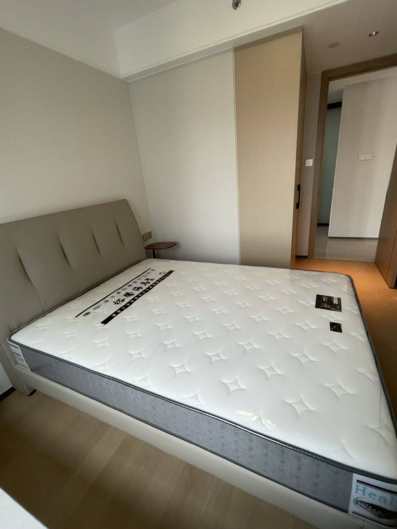 Shenzhen-Longhua-Pet Friendly