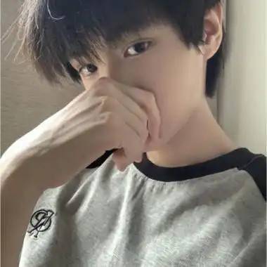 超凡绝伦的人中龙凤
