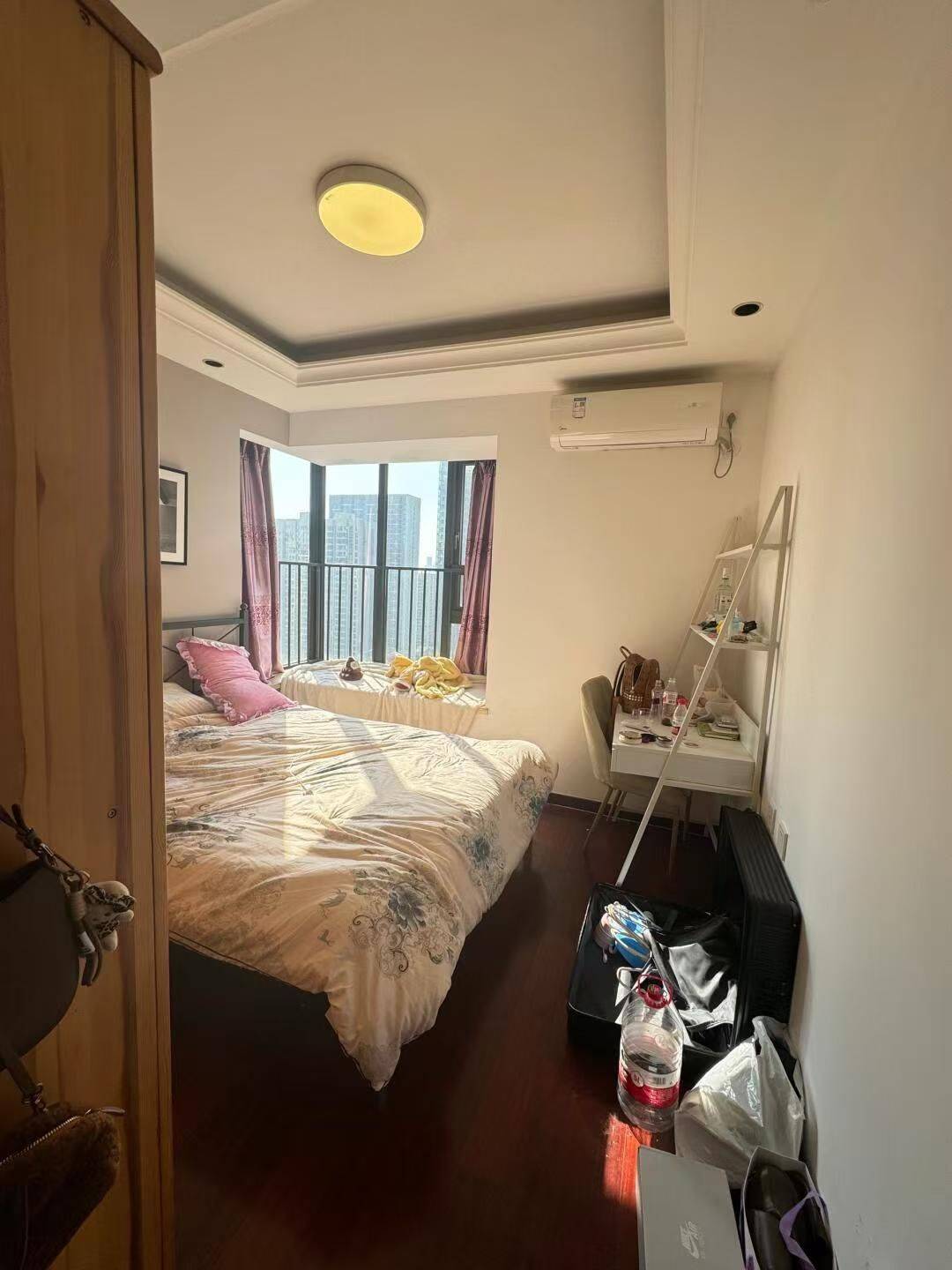 Jinan-Licheng-Cozy Home,Clean&Comfy,No Gender Limit,Hustle & Bustle,“Friends”,Chilled,LGBTQ Friendly,Pet Friendly