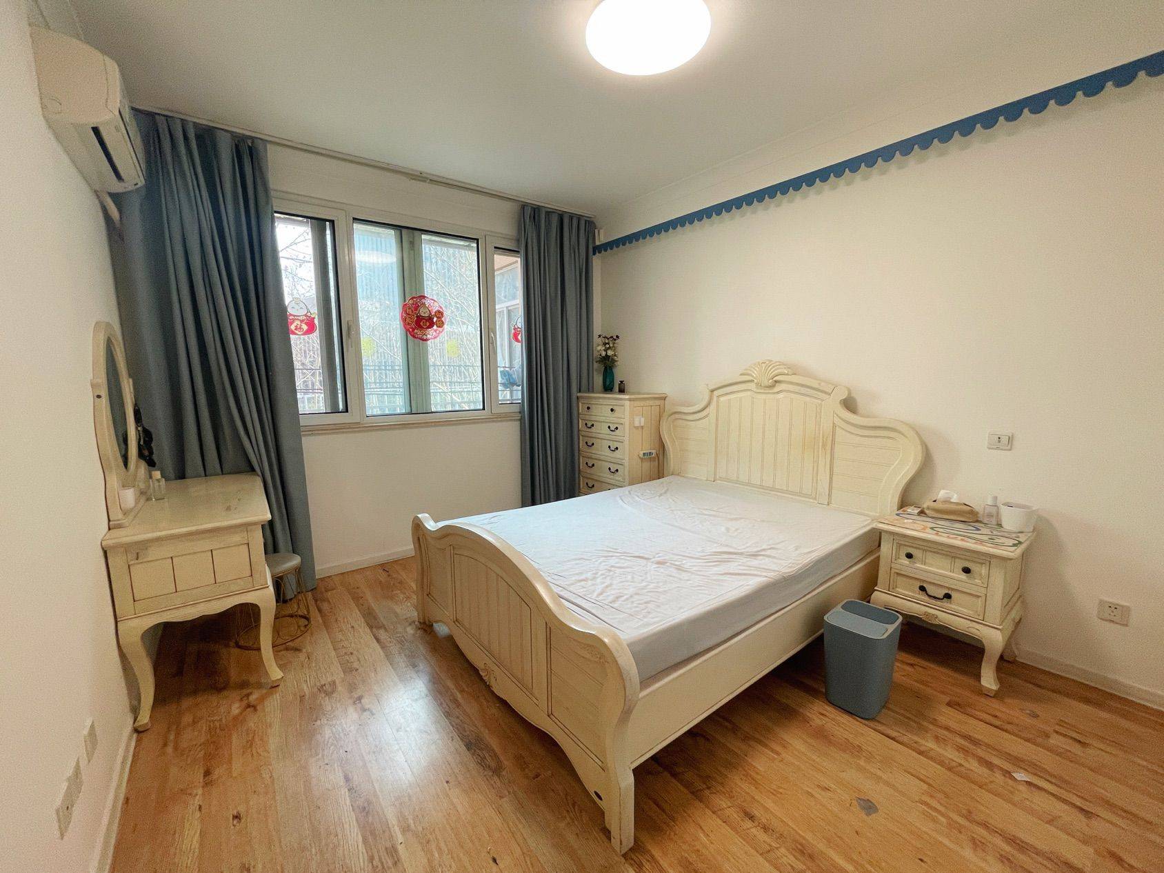 Shanghai-Xuhui-Bidet,Luxury,Newly renovated,Quiet,Dish washer,Modern,Pet Friendly,LGBTQ Friendly,Clean&Comfy,No Gender Limit,Chilled