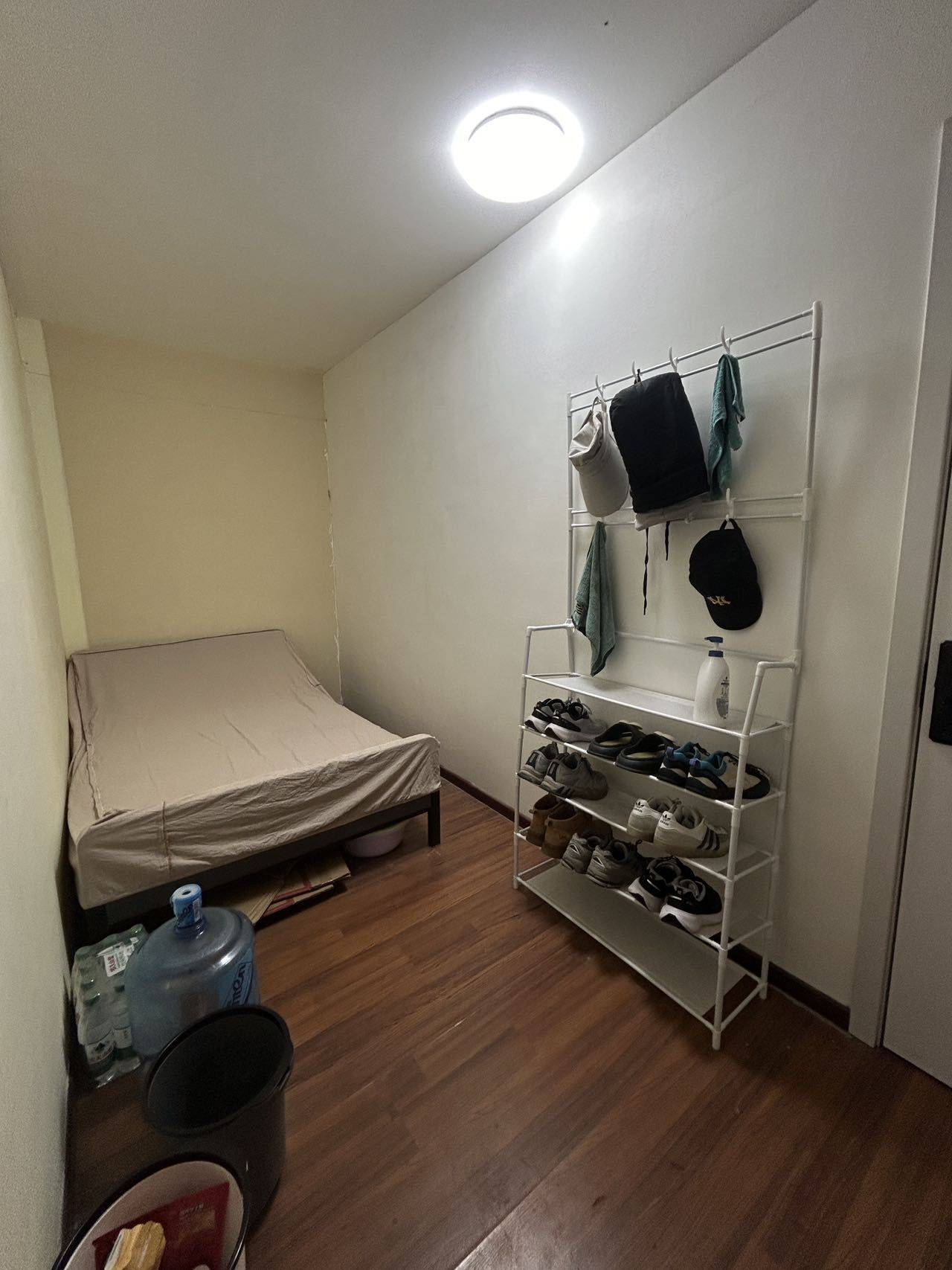 Beijing-Chaoyang-同学留言😺超优惠名额❤️,只交房租水电😺无杂费,CBD通勤半小时😺,公寓楼下20米就是地铁😺,实拍视频图片😻❤️,大望路地铁站通勤半小时😺,超多帅哥美女聚集地😻,夏天冬天中央空调制冷取暖免费😺,国贸地铁站通勤半小时😺,磁器口地铁站通勤半小时😺,九龙山地铁站通勤二十分钟😺,公寓超多喵喵🐱,集团物业内部直租🇨🇳,免费超大超全面健身房😺,通勤方便周边繁华😺😸,中央电视台通勤半小时😺,免费独立网络🛜,本人也住在公寓😺,双井地铁站通勤二十分钟😺,押一付一月付😺🚴,Pet Friendly,LGBTQ Friendly,Cozy Home,Clean&Comfy,No Gender Limit,Hustle & Bustle,“Friends”,Chilled