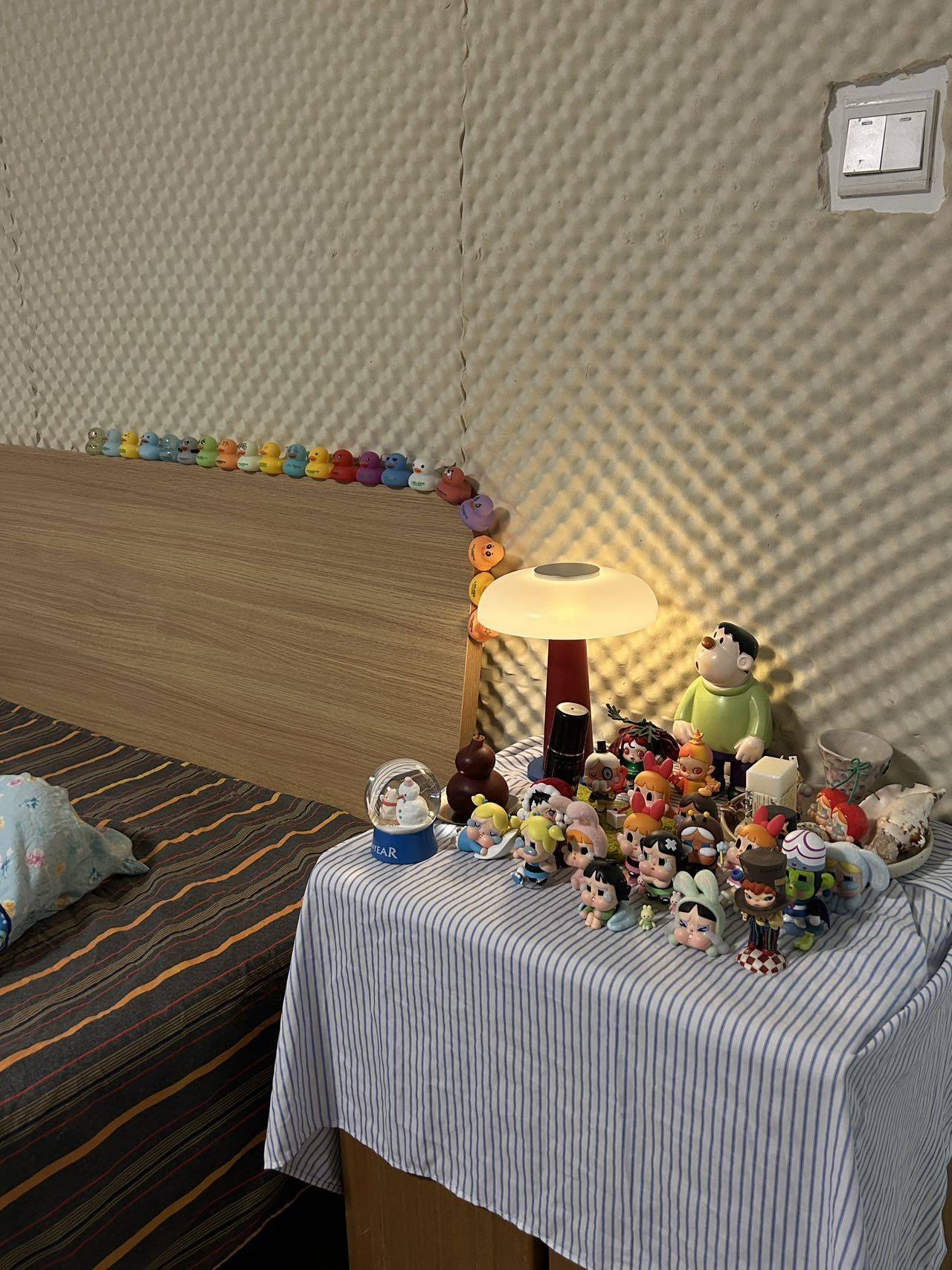 Beijing-Chaoyang-同学留言😺超优惠名额❤️,只交房租水电😺无杂费,CBD通勤半小时😺,公寓楼下20米就是地铁😺,实拍视频图片😻❤️,大望路地铁站通勤半小时😺,超多帅哥美女聚集地😻,夏天冬天中央空调制冷取暖免费😺,国贸地铁站通勤半小时😺,磁器口地铁站通勤半小时😺,九龙山地铁站通勤二十分钟😺,公寓超多喵喵🐱,集团物业内部直租🇨🇳,免费超大超全面健身房😺,通勤方便周边繁华😺😸,中央电视台通勤半小时😺,免费独立网络🛜,本人也住在公寓😺,双井地铁站通勤二十分钟😺,押一付一月付😺🚴,Pet Friendly,LGBTQ Friendly,Cozy Home,Clean&Comfy,No Gender Limit,Hustle & Bustle,“Friends”,Chilled