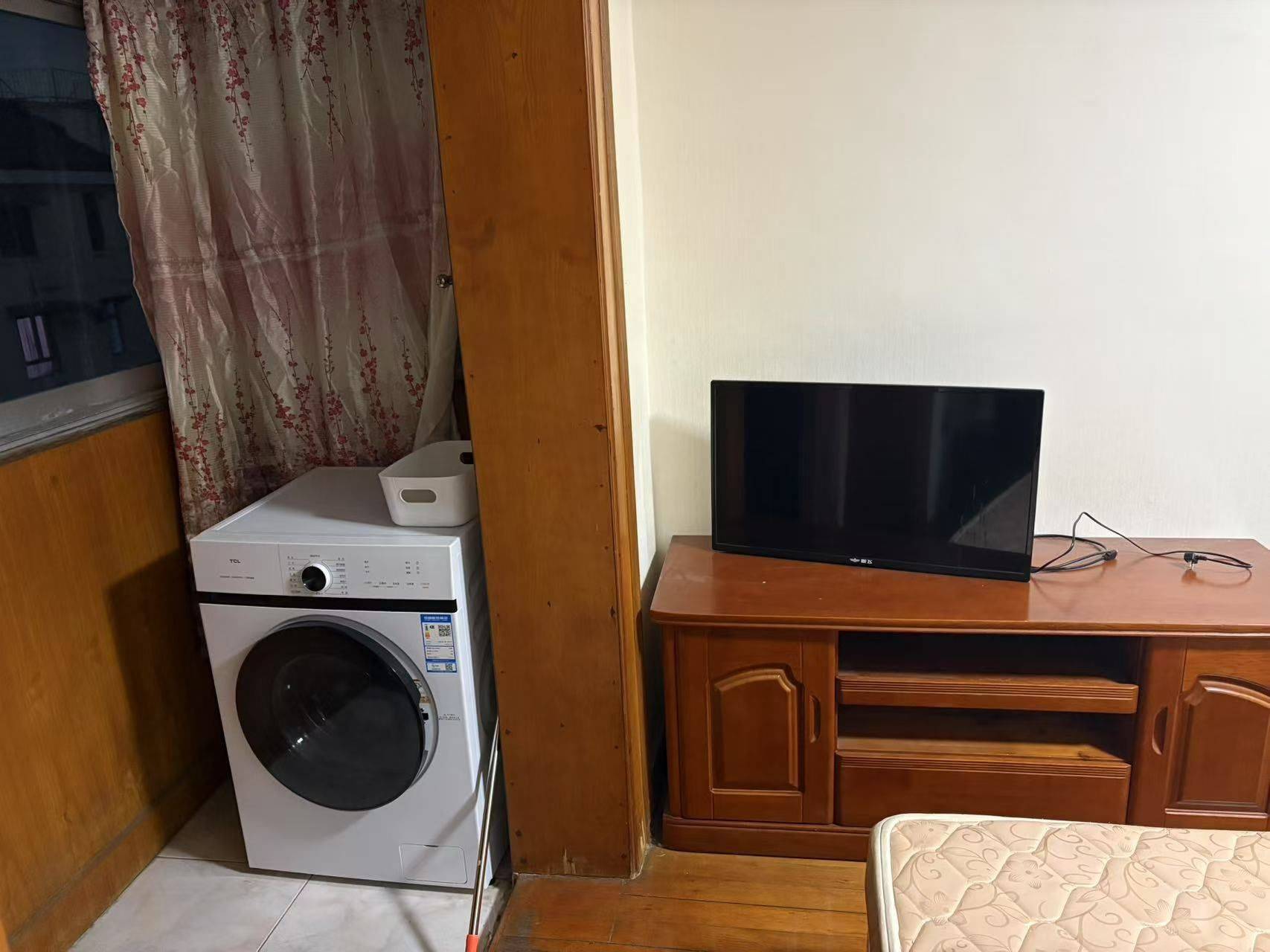 Shanghai-Jing‘An-多种户型 价格3000起,人民广场 陆家嘴 首选,民用水电,Pet Friendly