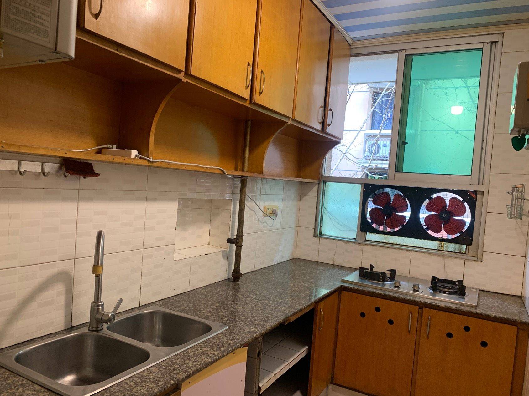 Chongqing-Beibei-Cozy Home,Clean&Comfy,No Gender Limit,Hustle & Bustle,“Friends”,Chilled,Pet Friendly