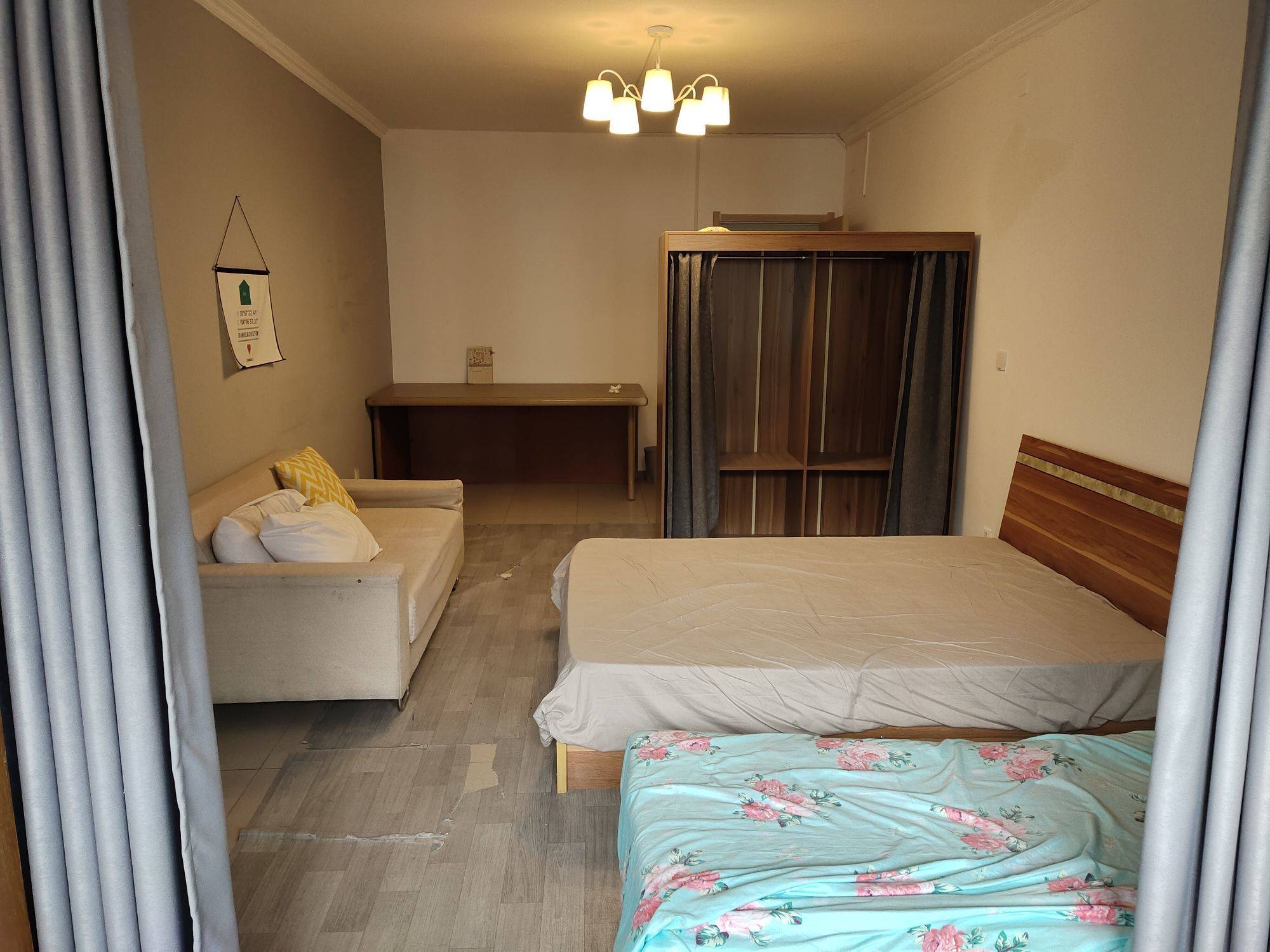 Chengdu-Chenghua-Cozy Home,Clean&Comfy,No Gender Limit,Hustle & Bustle,“Friends”,Chilled,LGBTQ Friendly,Pet Friendly