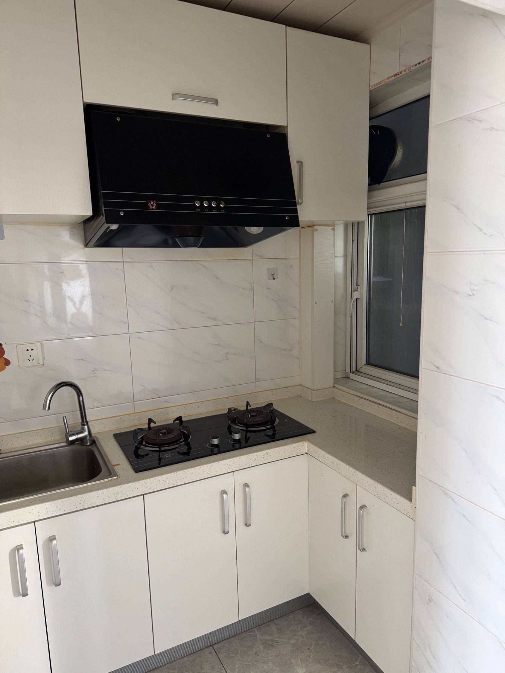 Beijing-Tongzhou-长租整租,两室一厅一厨一卫,2 bedrooms,冰箱洗衣机各一，空调3个,👯‍♀️,Single Apartment,LGBTQ Friendly