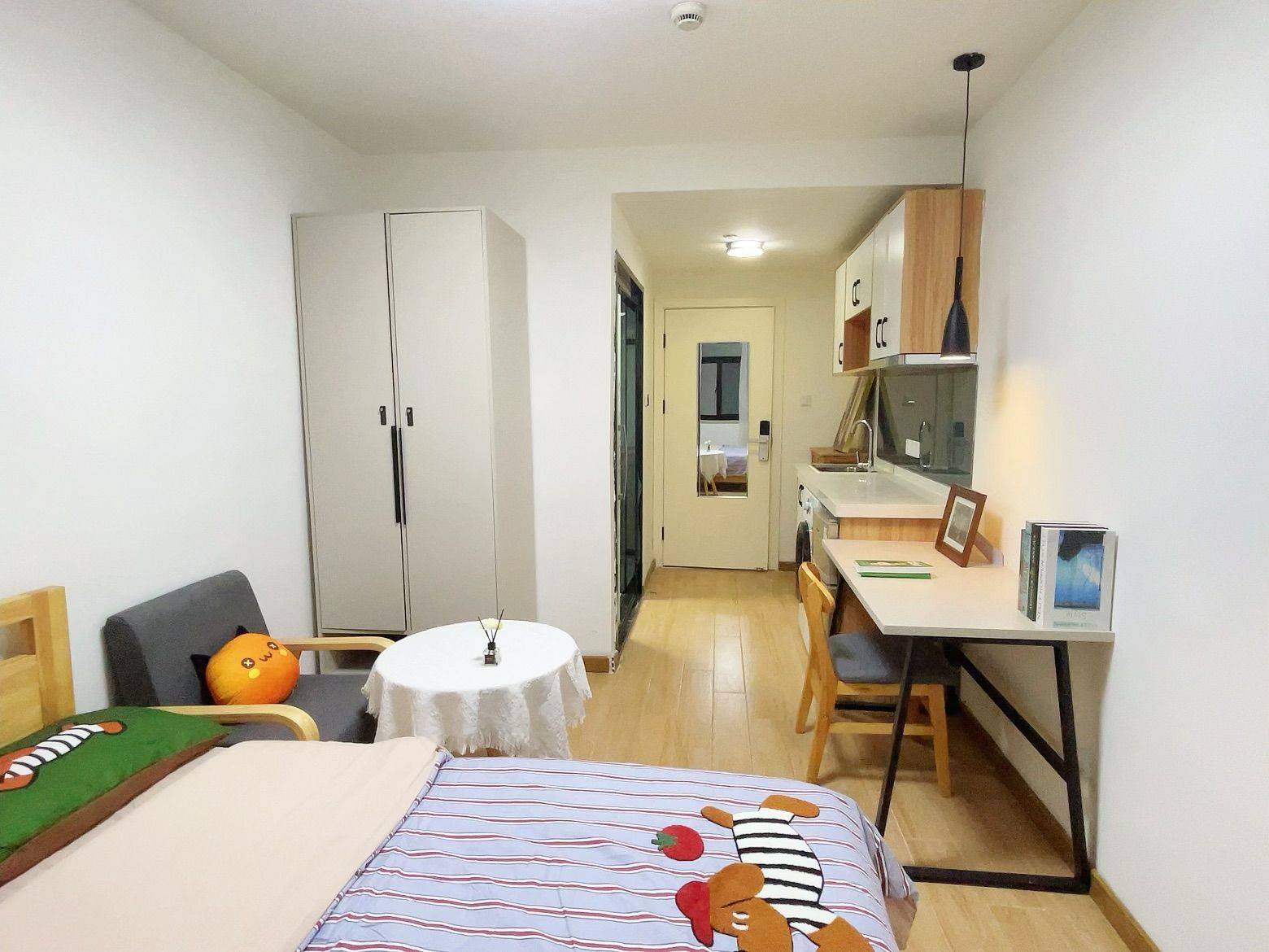 Shanghai-Hongkou-Cozy Home,Clean&Comfy,No Gender Limit,Hustle & Bustle,“Friends”,Chilled,LGBTQ Friendly
