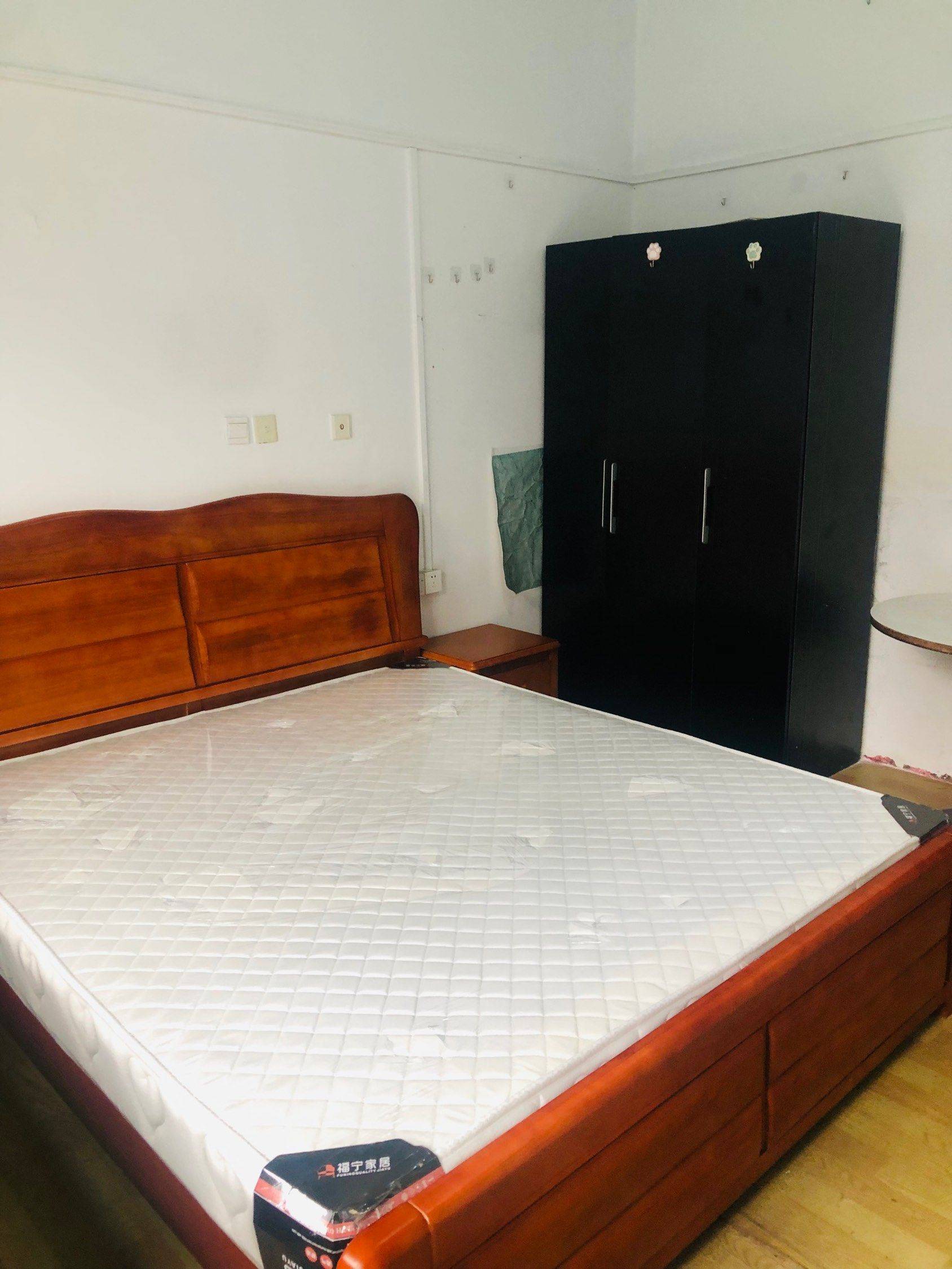 Shanghai-Songjiang-Cozy Home,Clean&Comfy,No Gender Limit,Hustle & Bustle,“Friends”,Chilled,LGBTQ Friendly,Pet Friendly