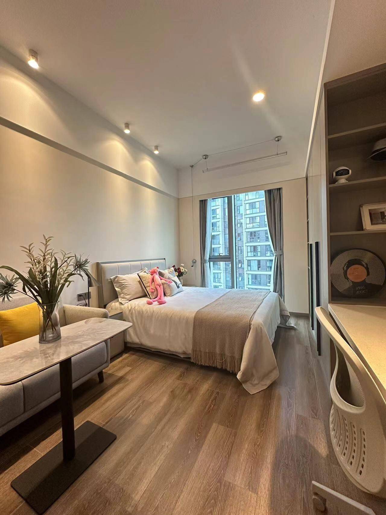 Shanghai-Jiading-女生合租,Cozy Home,Clean&Comfy,Hustle & Bustle,“Friends”