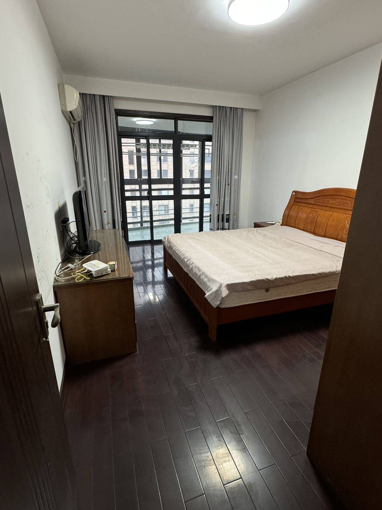 Wuxi-Liangxi-Cozy Home,Clean&Comfy,No Gender Limit,Hustle & Bustle,Chilled,LGBTQ Friendly